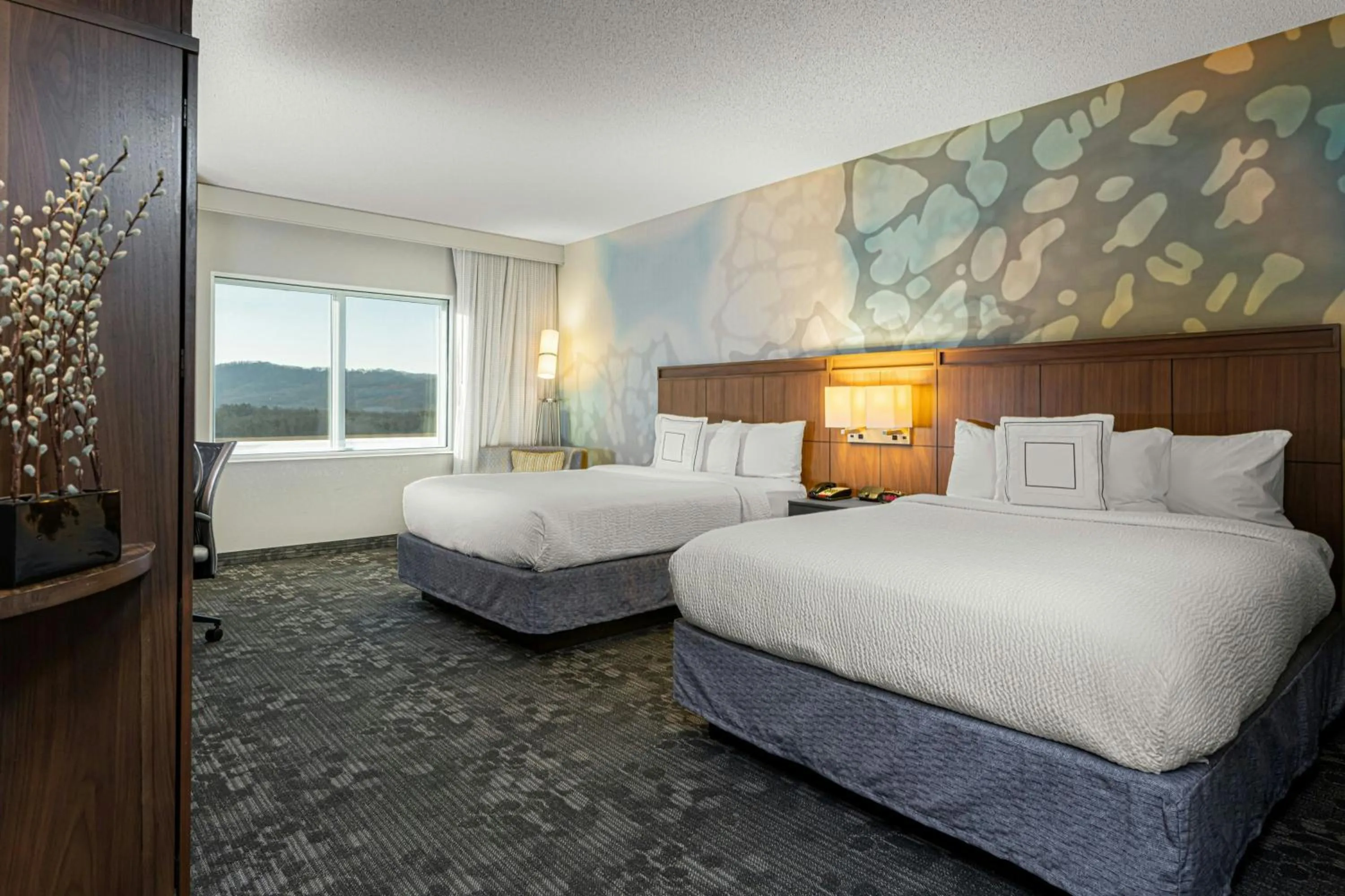 Photo of the whole room, Bed in Courtyard by Marriott Asheville Airport
