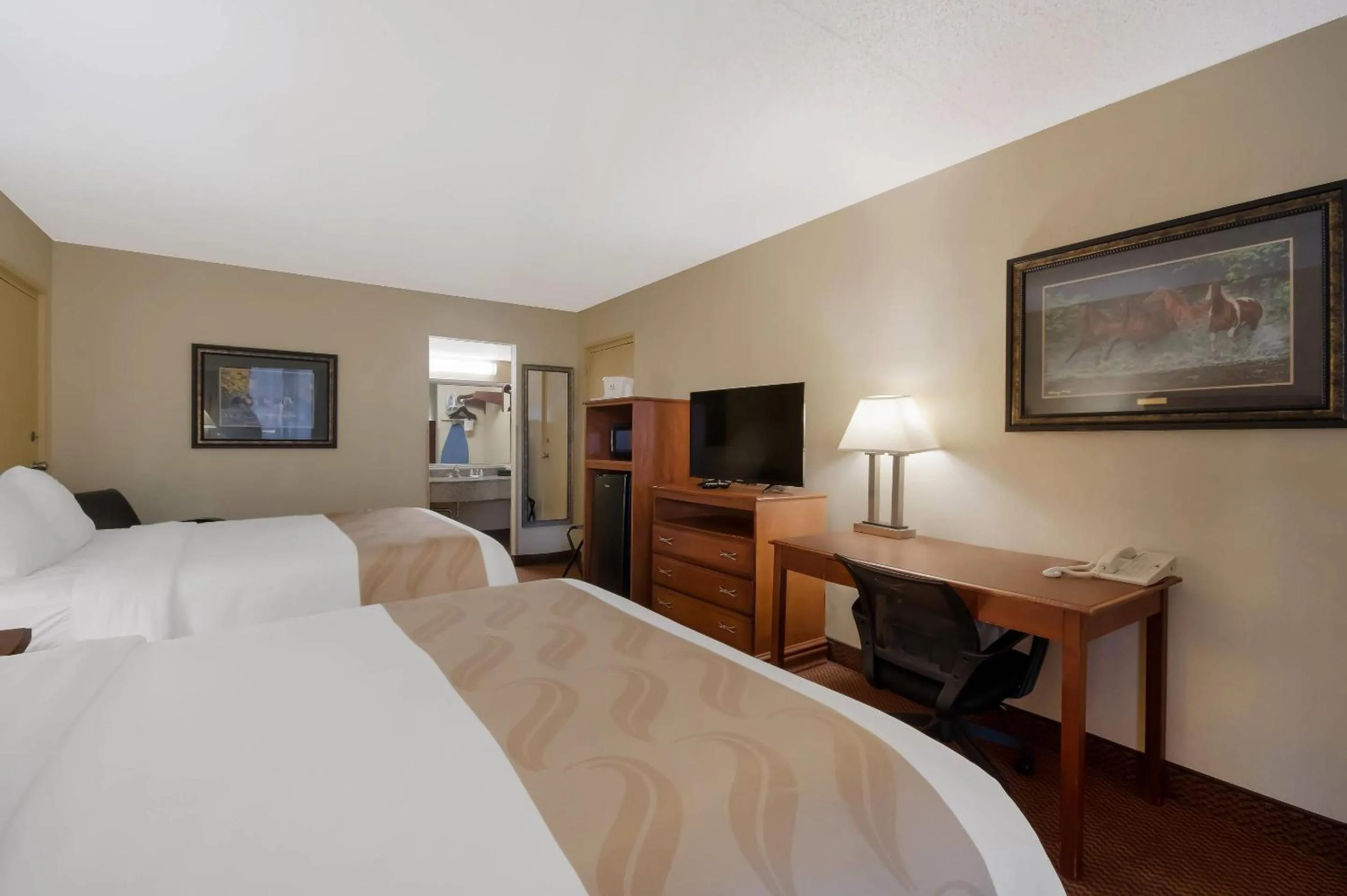 Bedroom, Bed in Quality Inn Chickasha