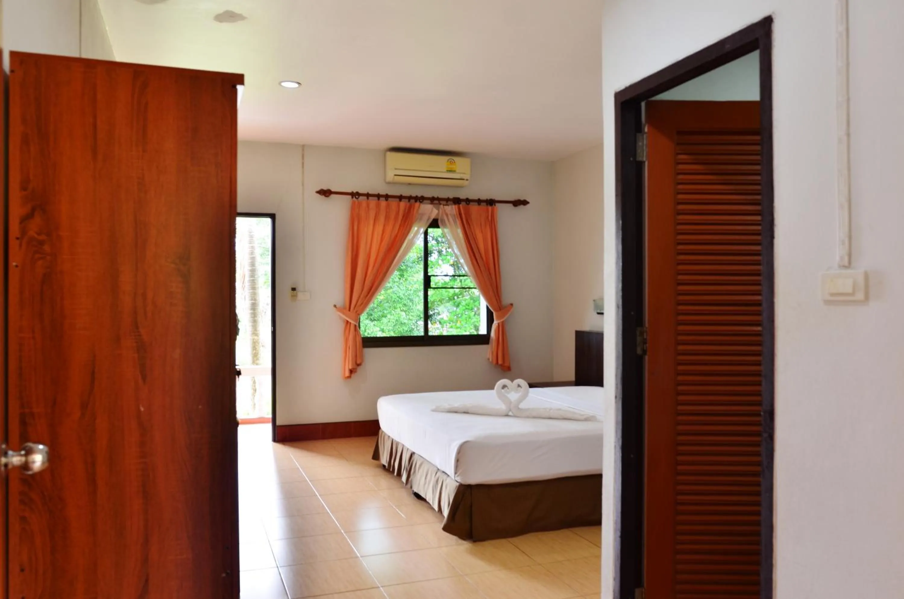 Bed in Heimat Garden