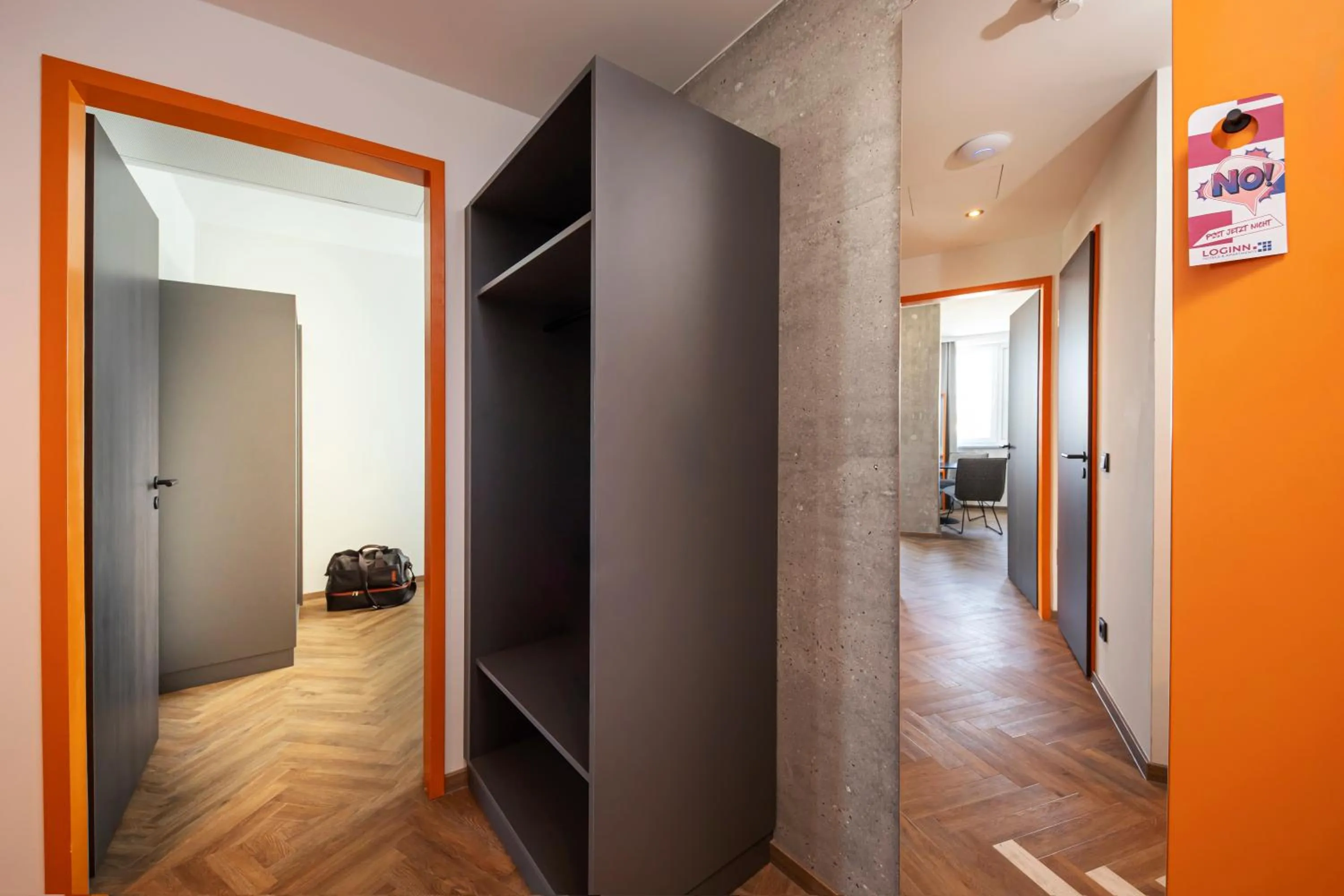 wardrobe in LOGINN Hotel Offenbach