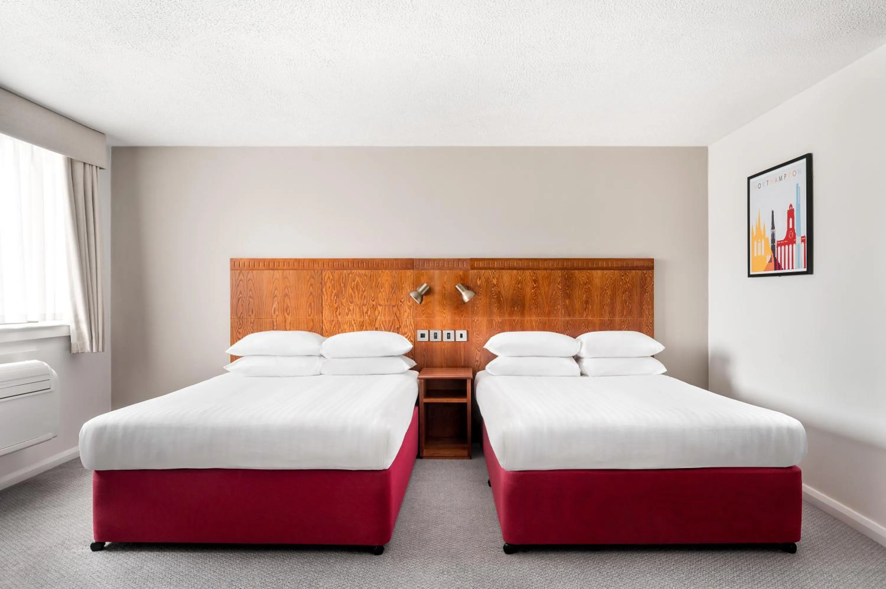 Bed in Holiday Inn Northampton by IHG