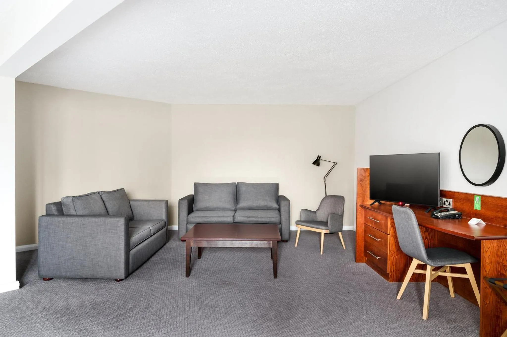 Photo of the whole room in Holiday Inn Northampton by IHG