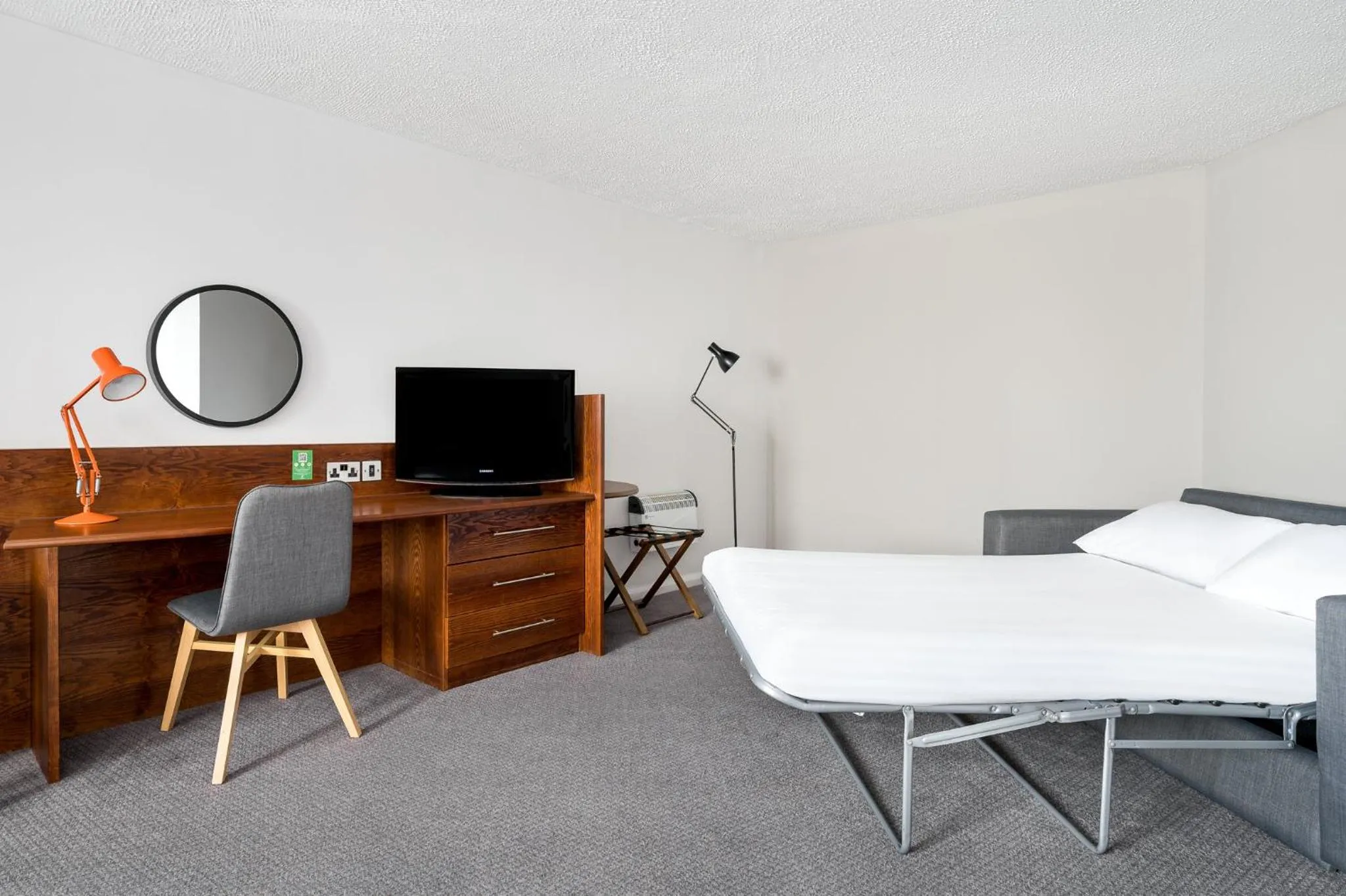 Photo of the whole room in Holiday Inn Northampton by IHG