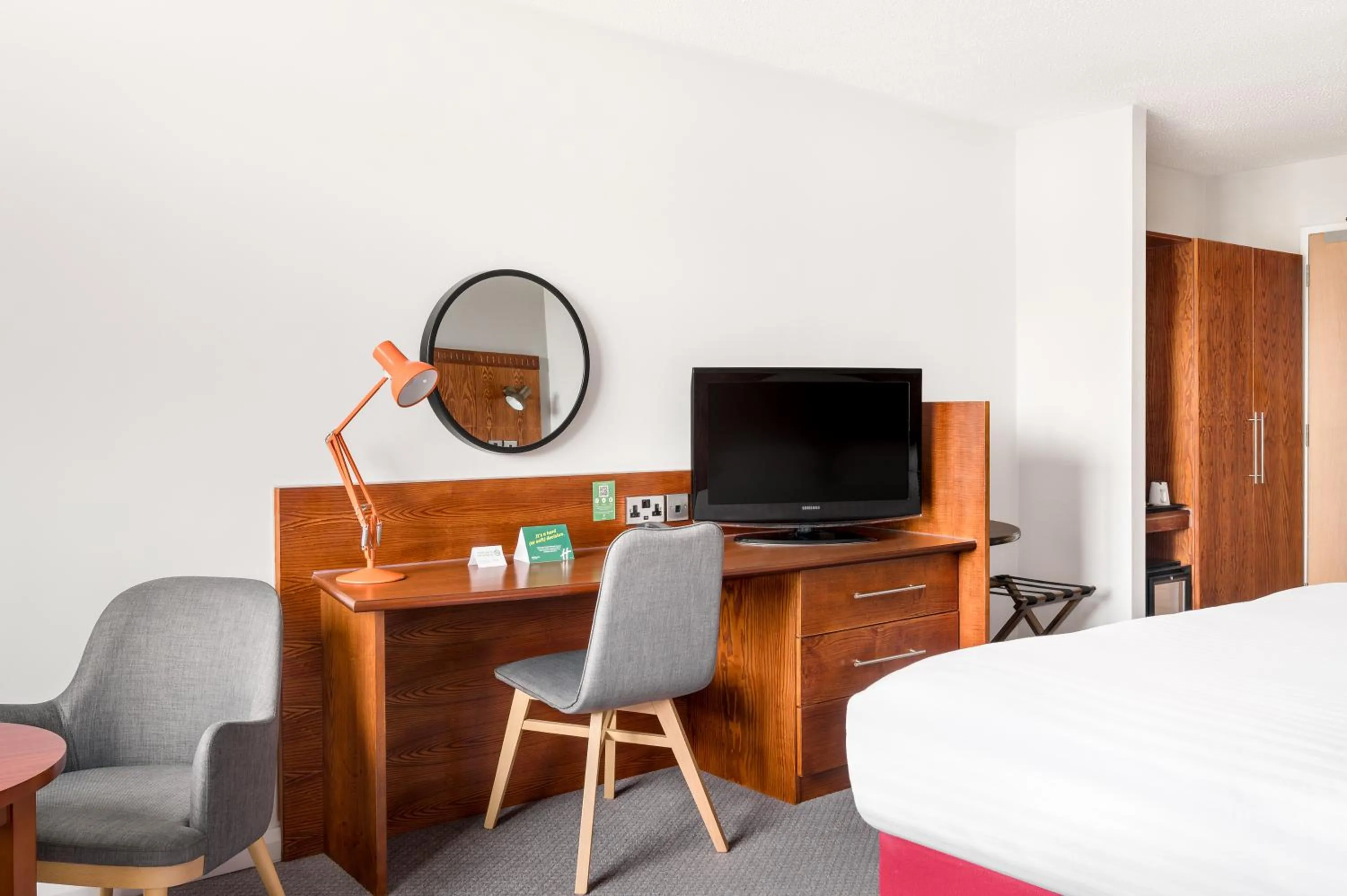 Bed in Holiday Inn Northampton by IHG