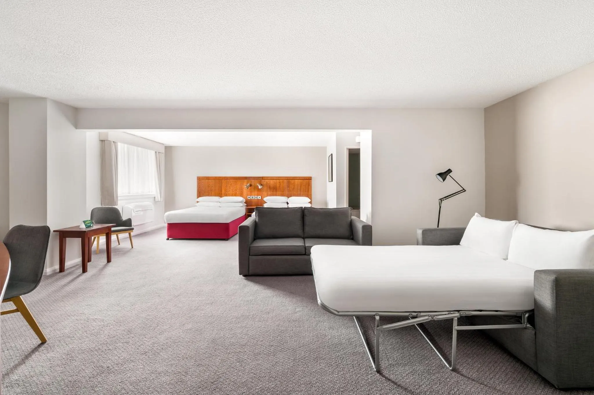 Photo of the whole room, Bed in Holiday Inn Northampton by IHG