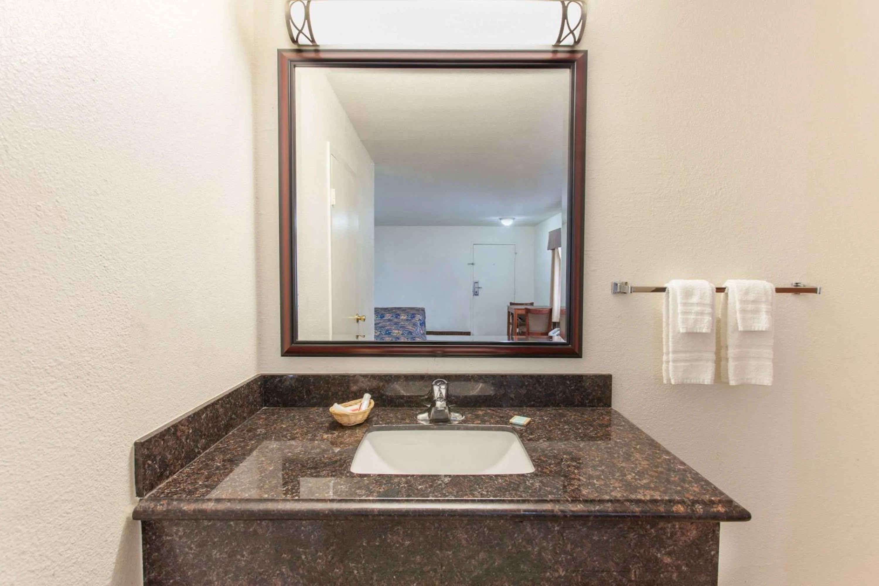 Photo of the whole room in Travelodge by Wyndham Hemet CA