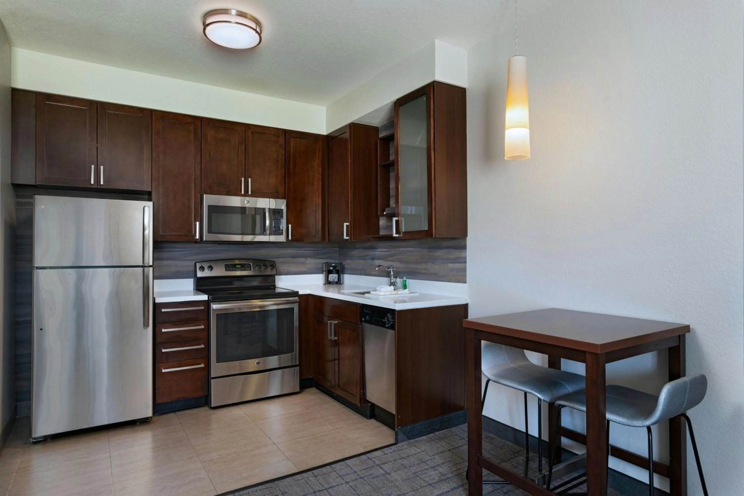 Bedroom in Residence Inn by Marriott Omaha Aksarben Village