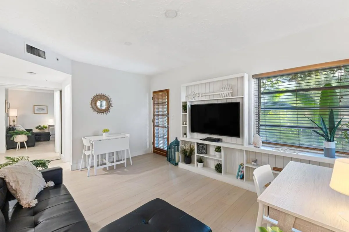 Welcoming Airbnb Walkig distance to Las Olas Blvd