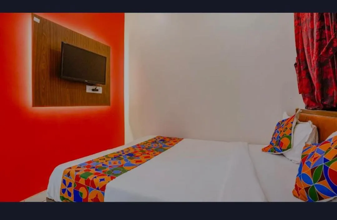 Bed in THE UNITED HOTEL