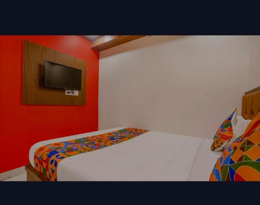 Bed in THE UNITED HOTEL