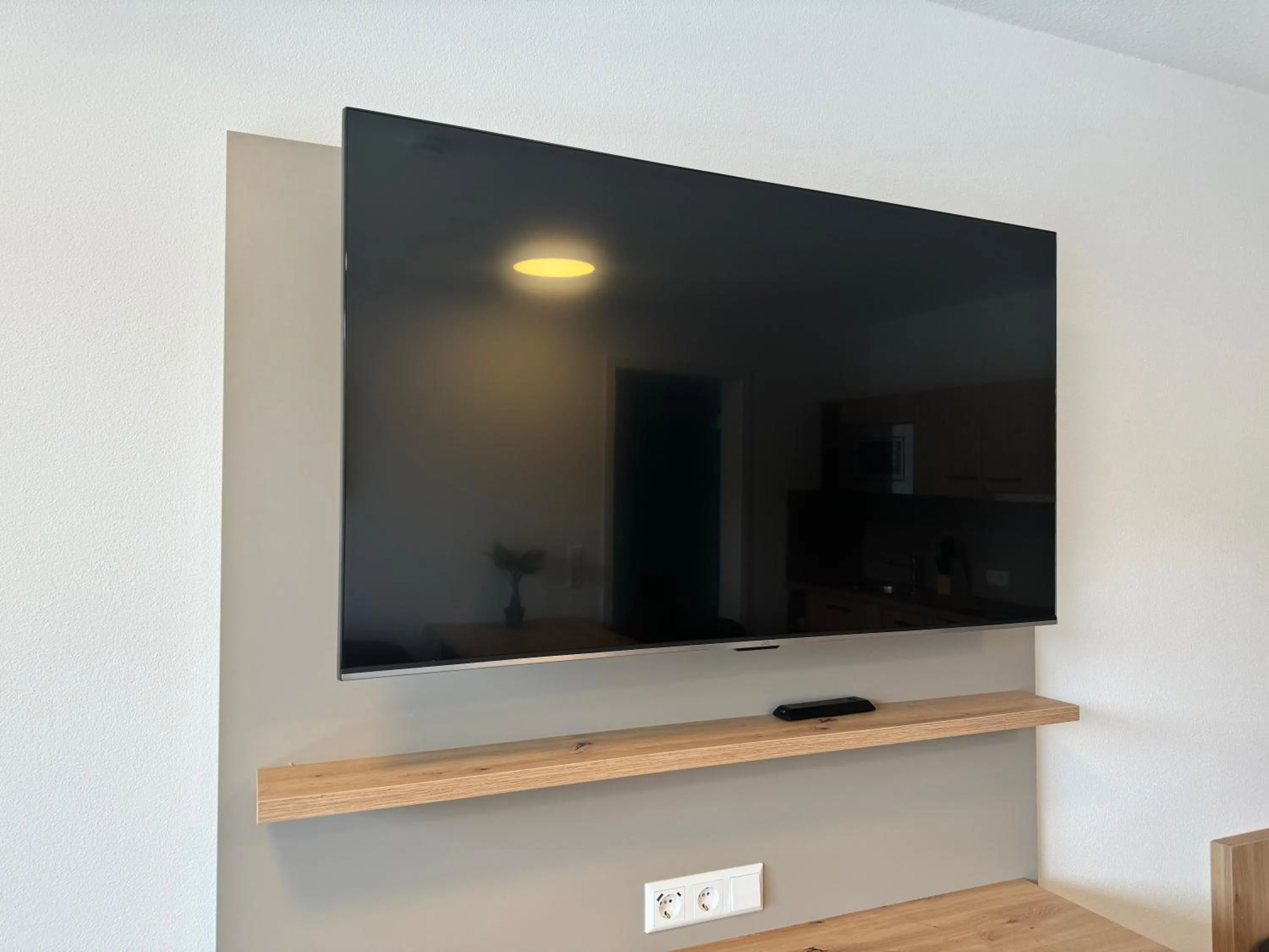 TV and multimedia in MEIN MOTEL - Self Check-in