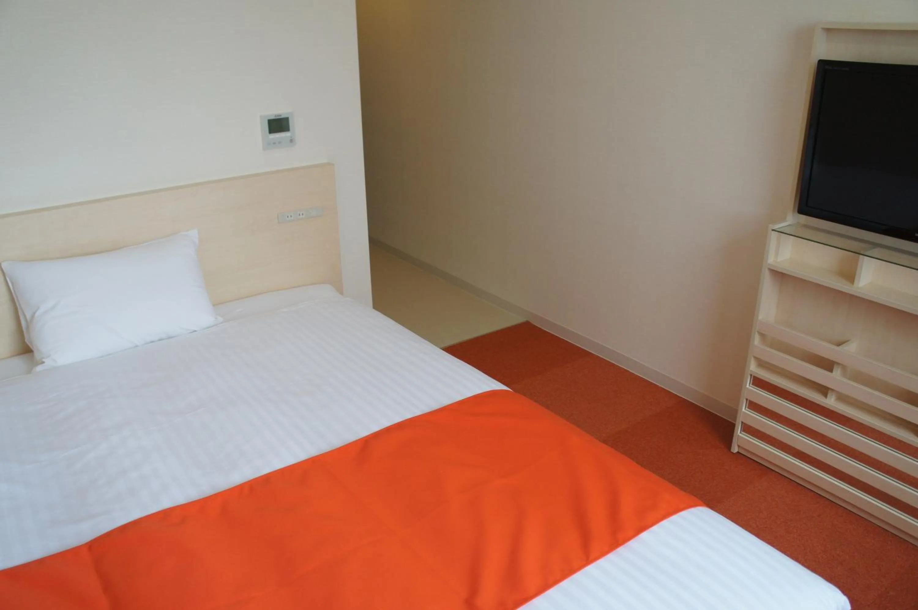 Bedroom, Bed in Hotel Abest Naha Kokusai Street