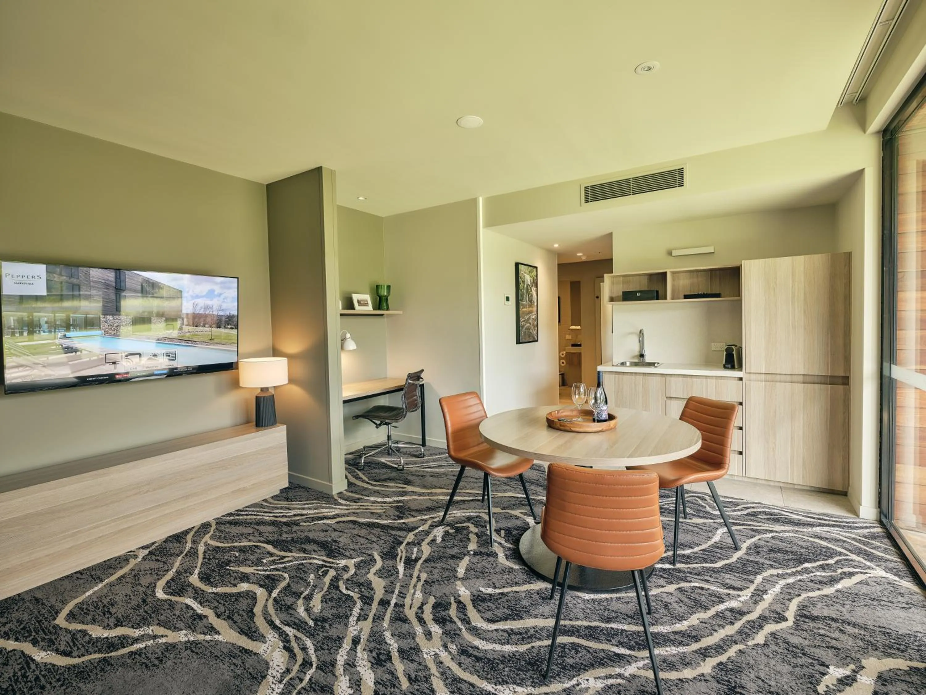 Dining area in Peppers Marysville