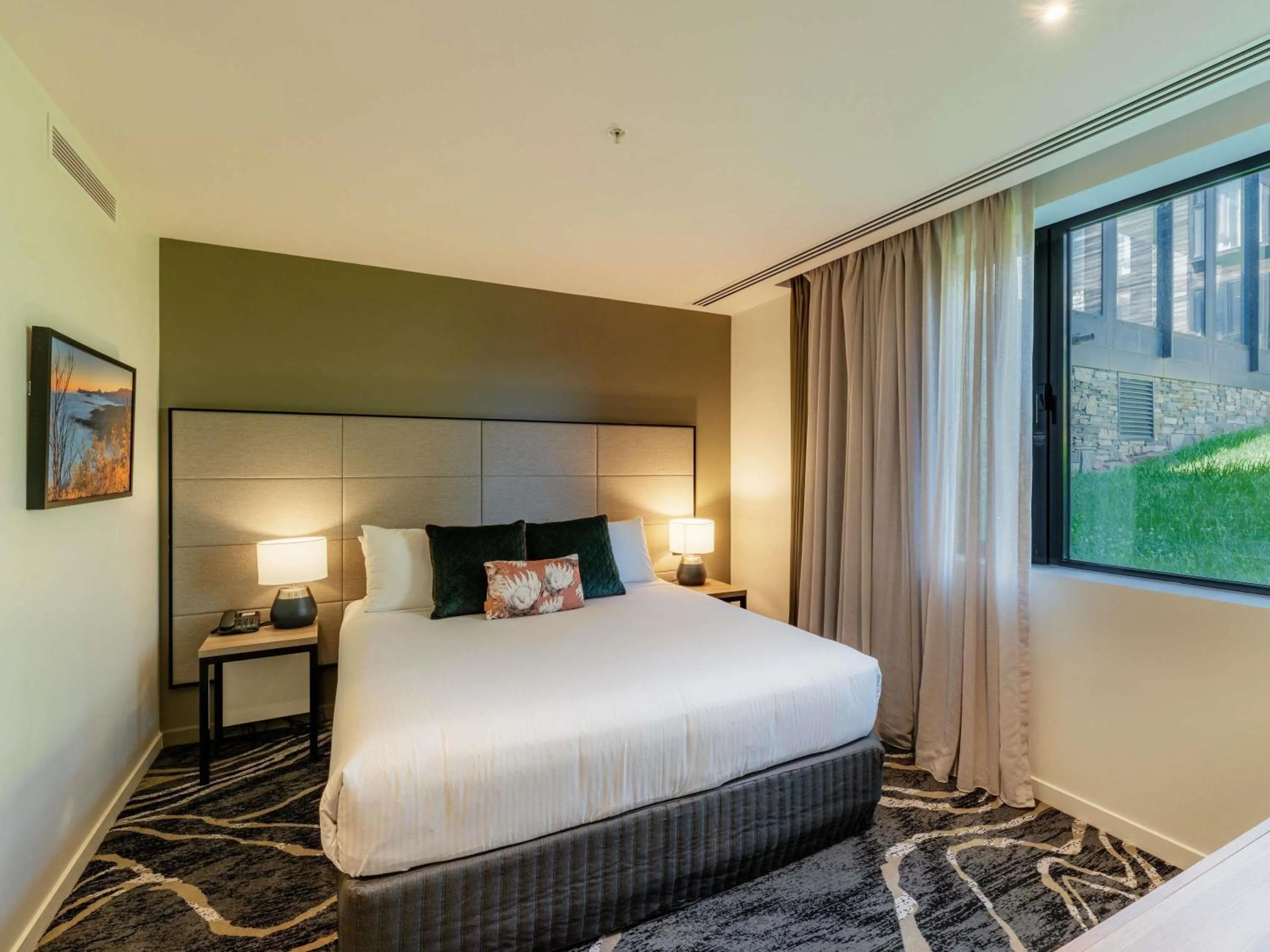 Bedroom, Bed in Peppers Marysville