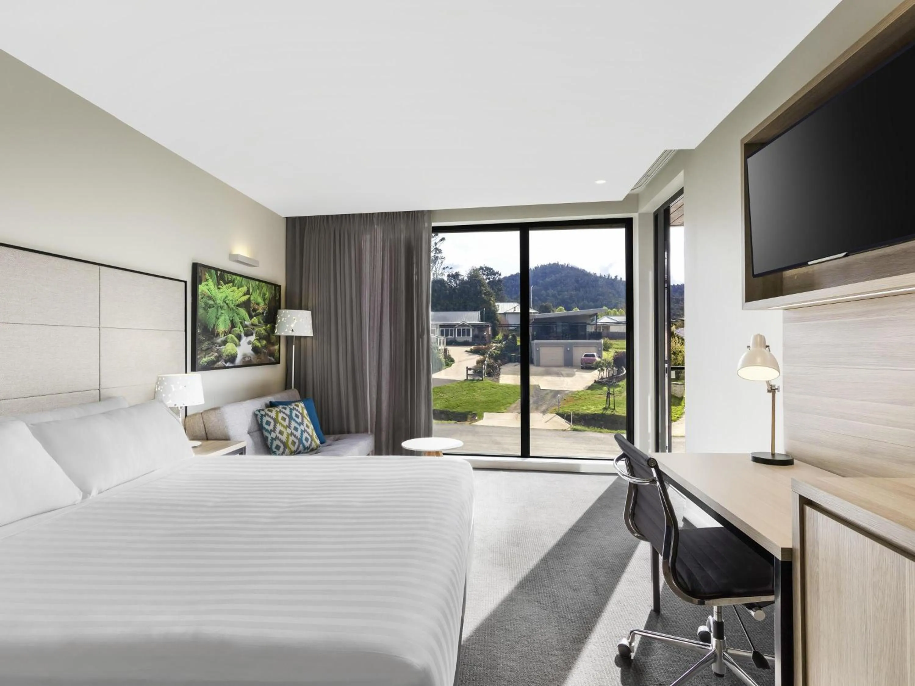 Bedroom, Bed in Peppers Marysville