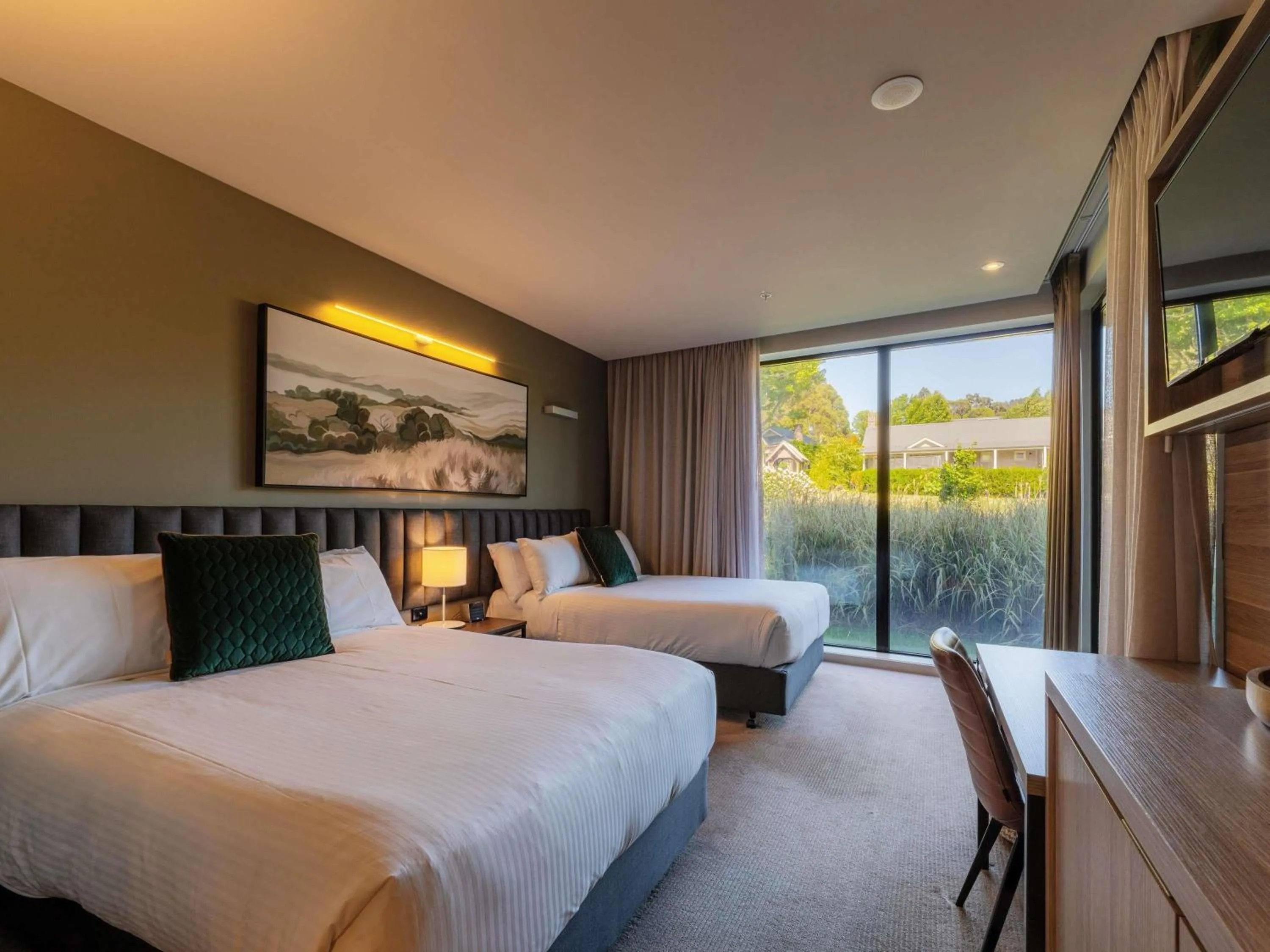 Bedroom, Bed in Peppers Marysville