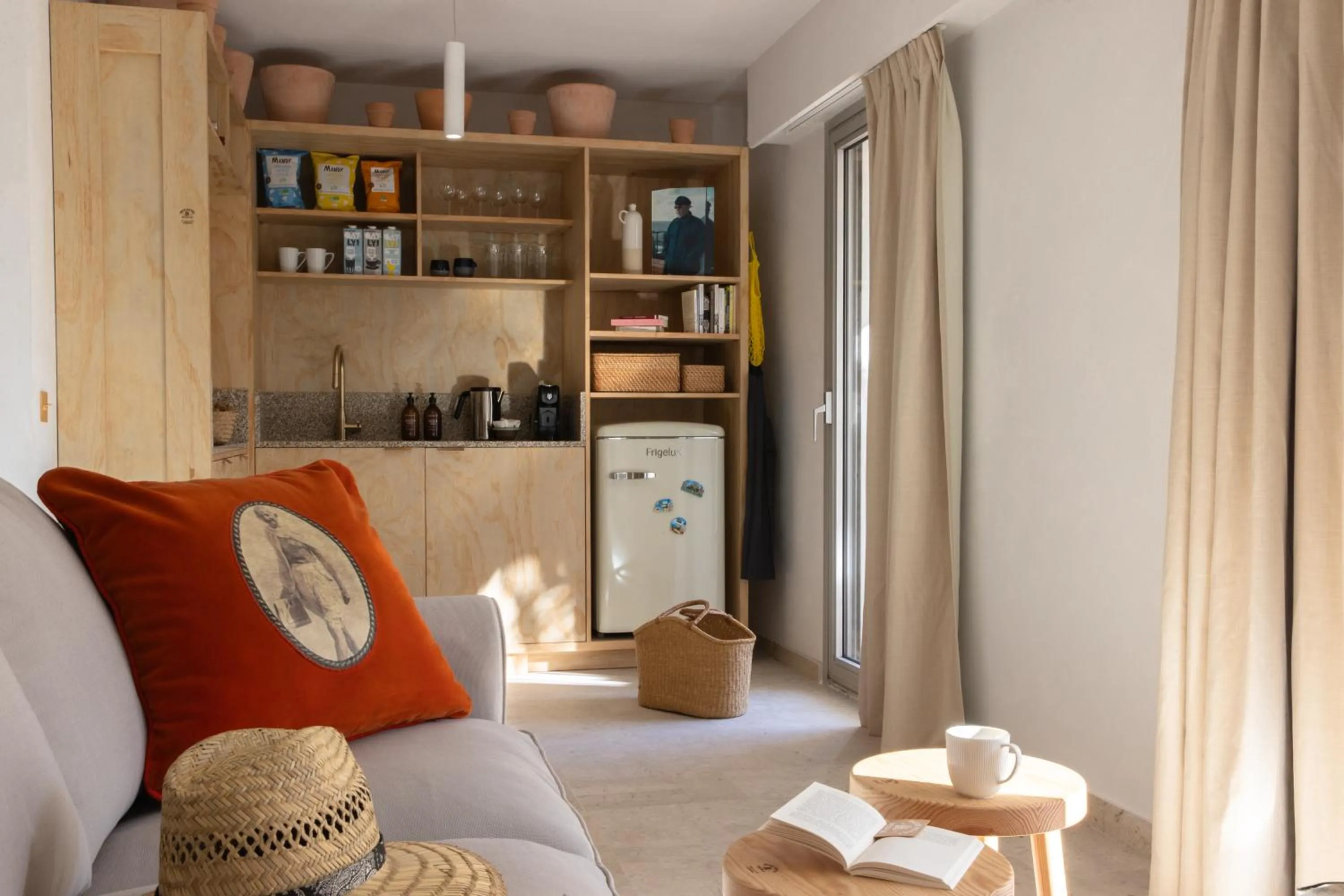 Kitchen or kitchenette in MOB HOTEL Cannes