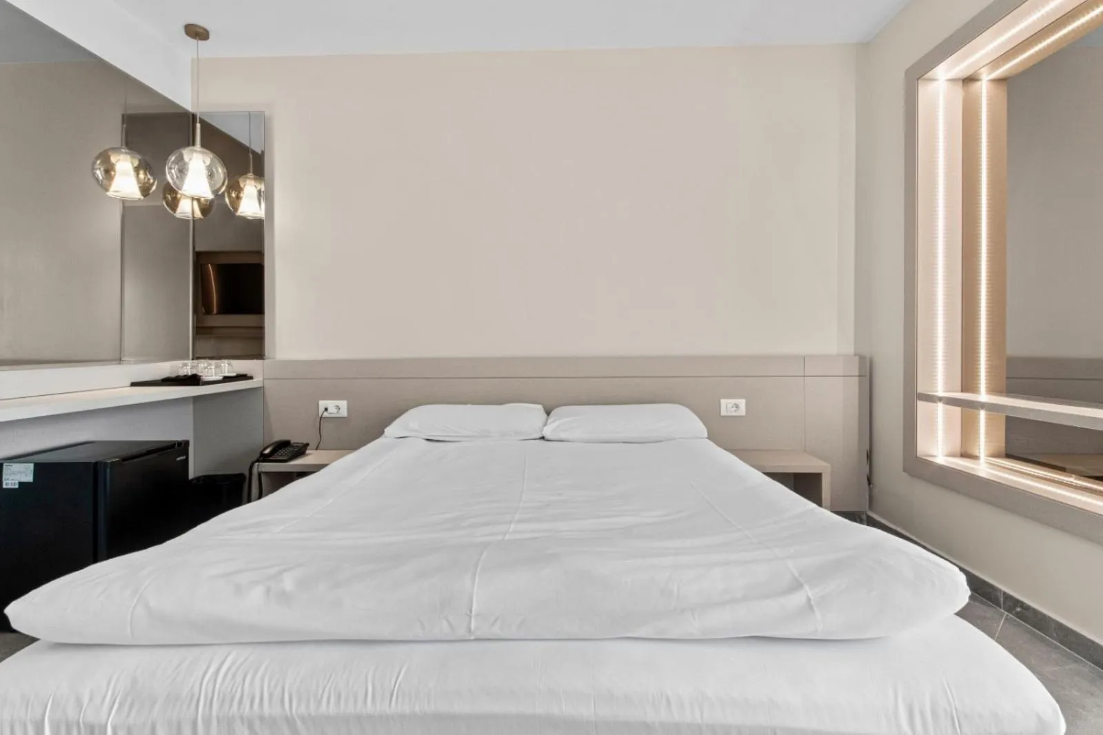 Bed in Hotel Atena***