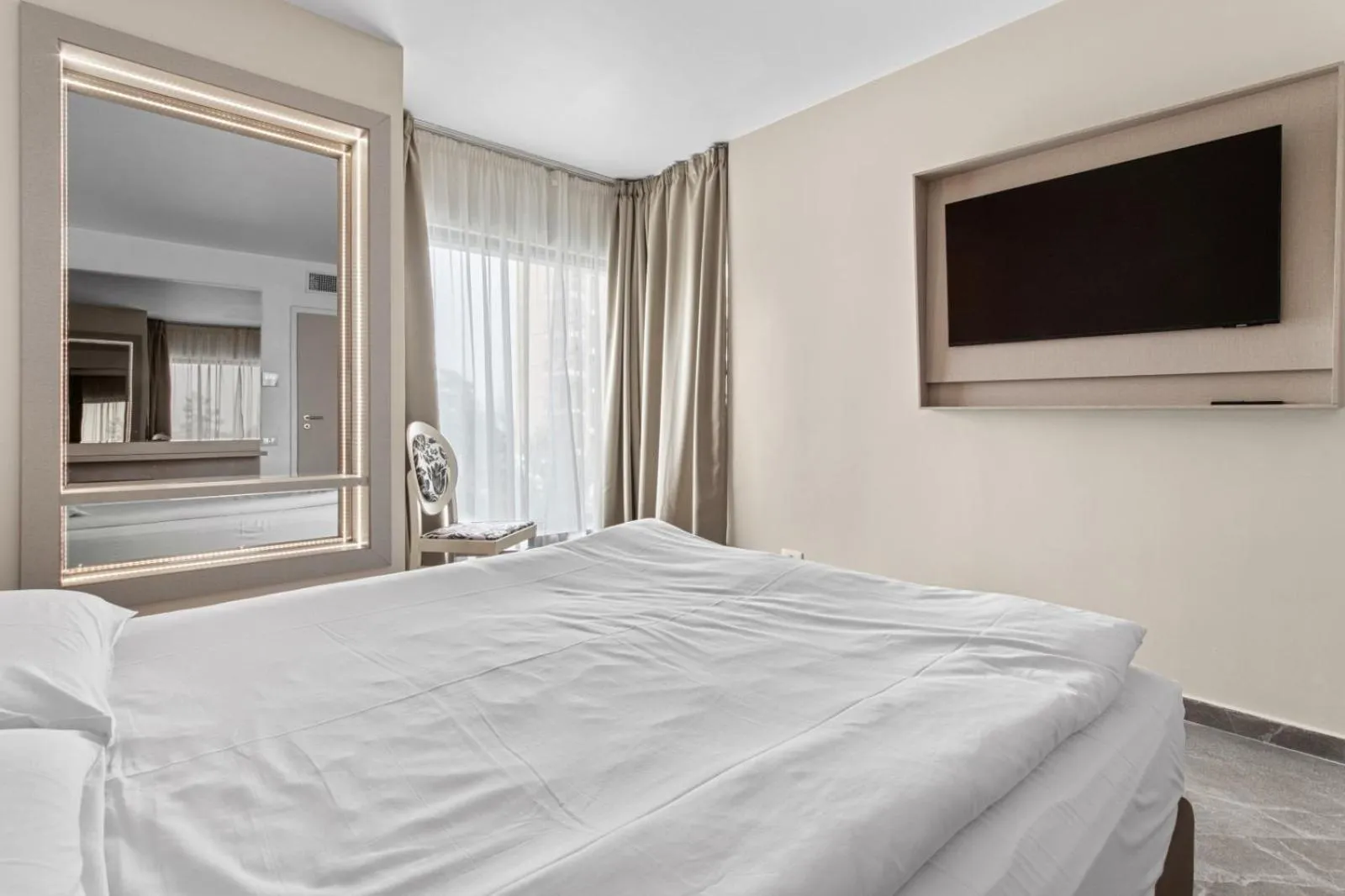 Bed in Hotel Atena***