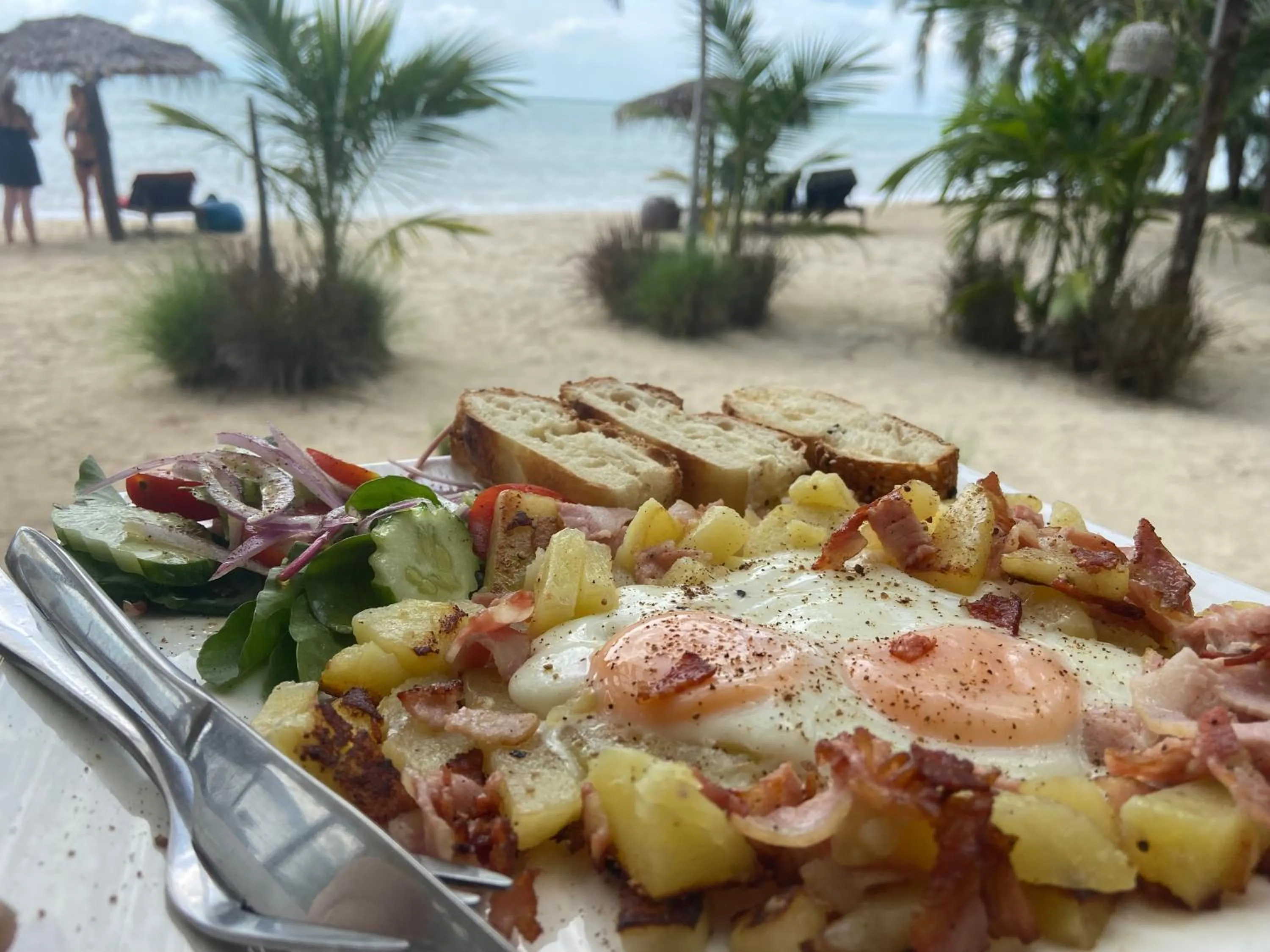 Breakfast in Secret Beach Bungalows