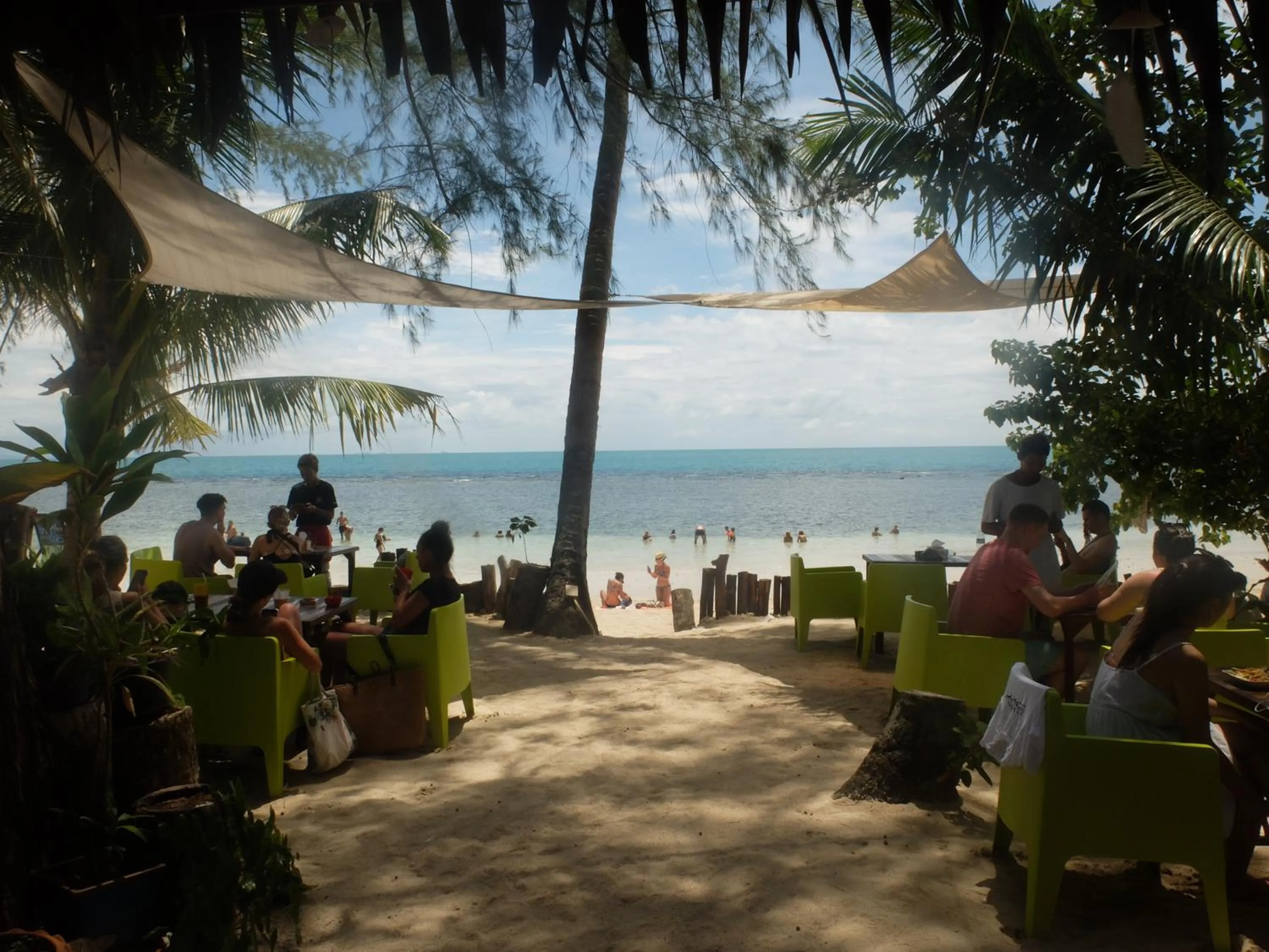 Restaurant/places to eat in Secret Beach Bungalows