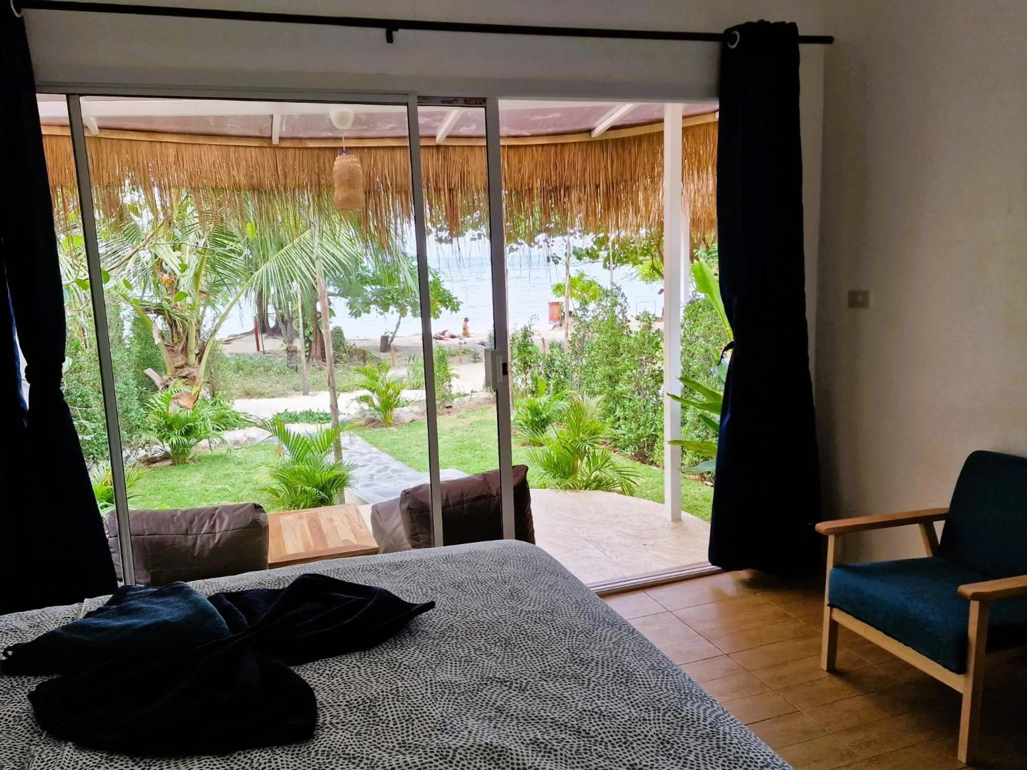 Sea view, Bed in Secret Beach Bungalows