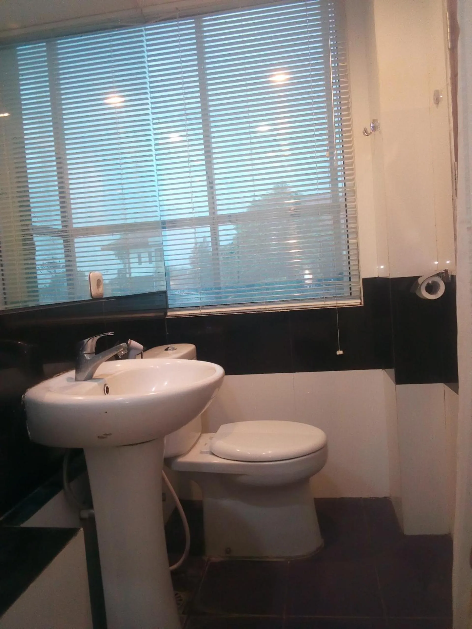 Bathroom in Hotel S3 Setrasari Bandung