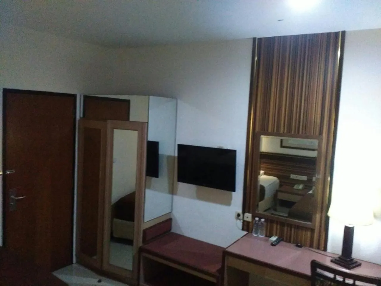 Bed in Hotel S3 Setrasari Bandung