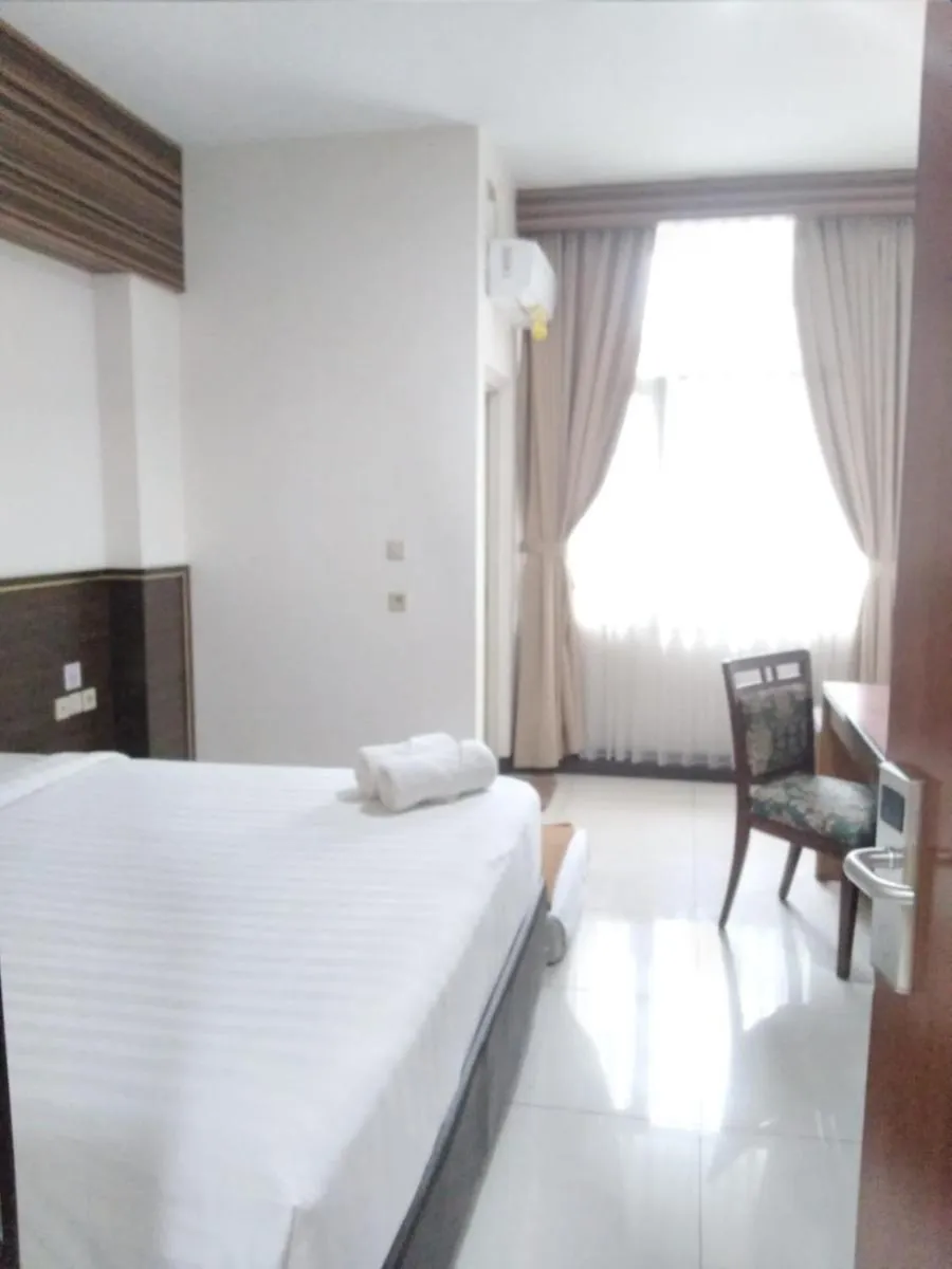 Bedroom, Bed in Hotel S3 Setrasari Bandung