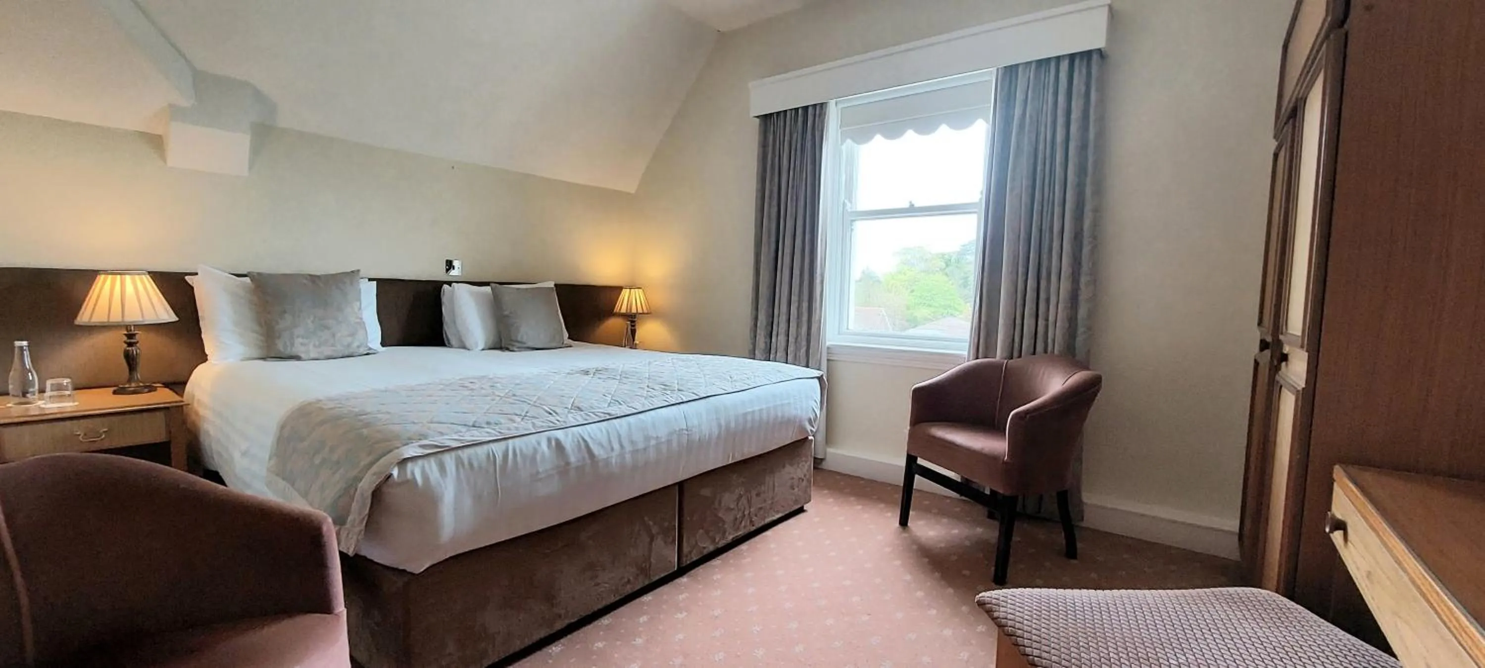 Bed in Enniskeen Country House Hotel