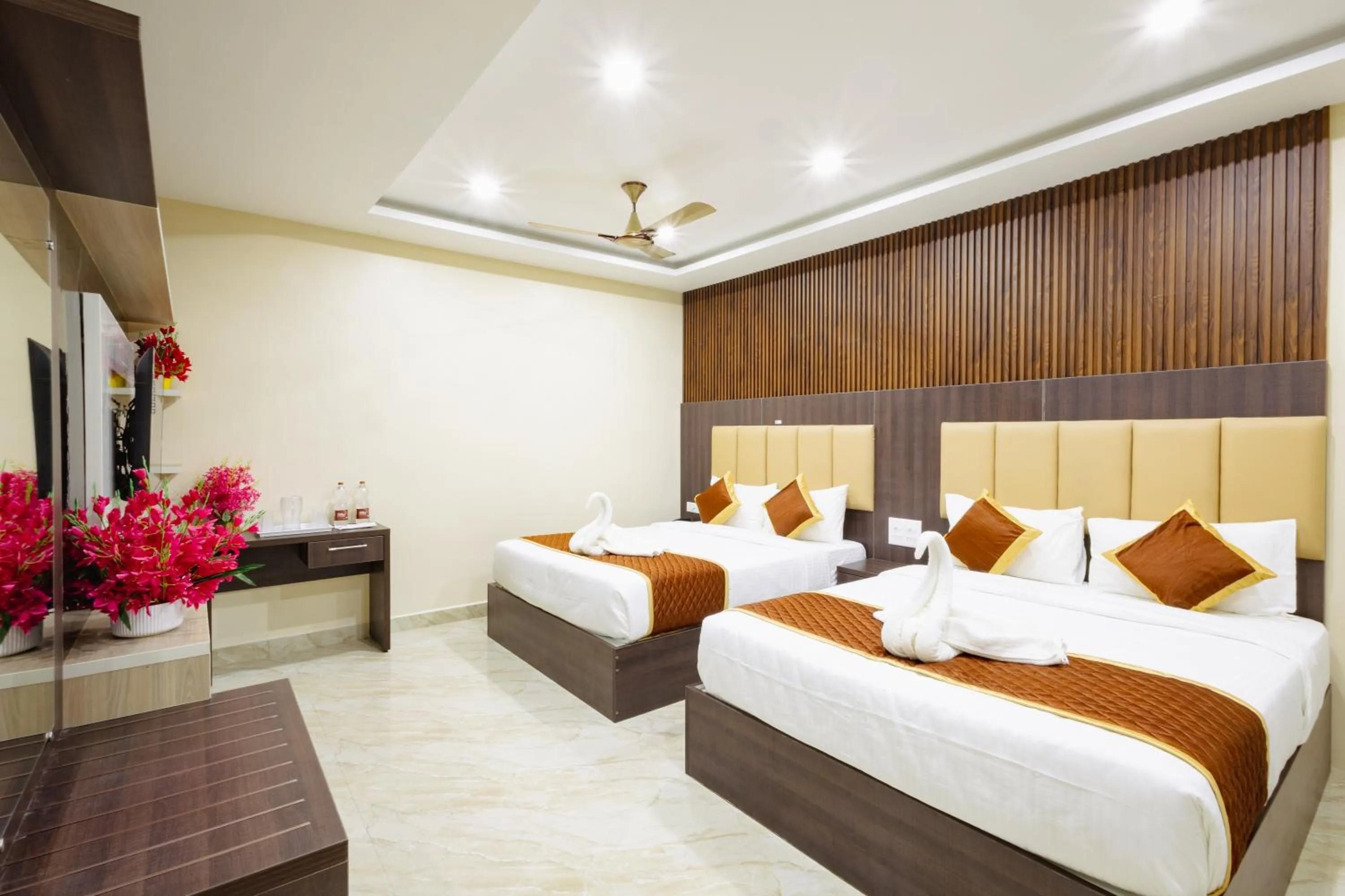 Bedroom, Bed in Hotel Brindavan Elite