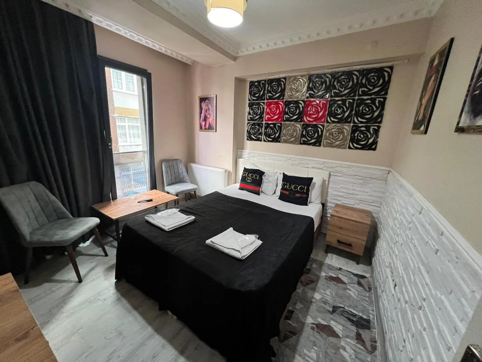 Photo of the whole room, Bed in Royal Suite Hotel