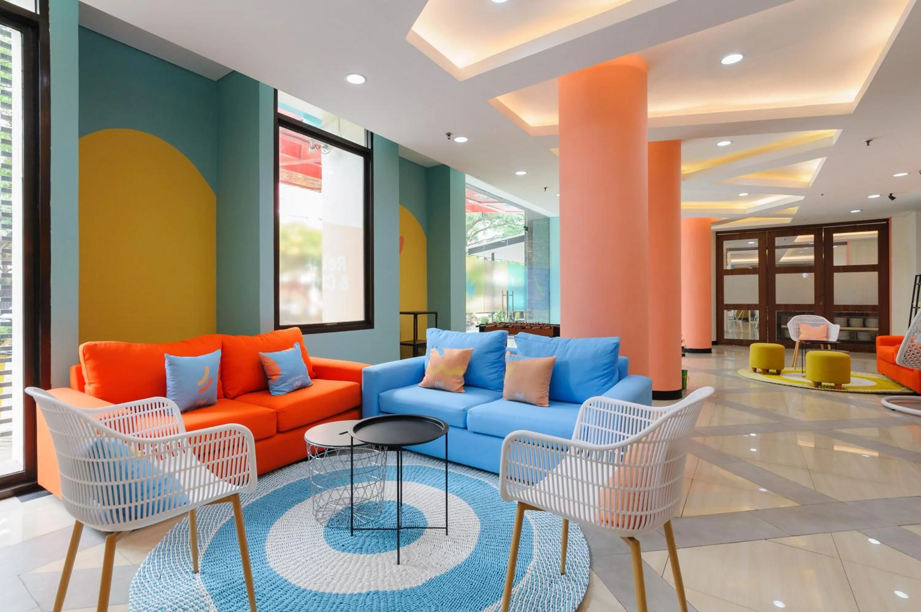 Lobby or reception in Sans Hotel The Green Bekasi by RedDoorz