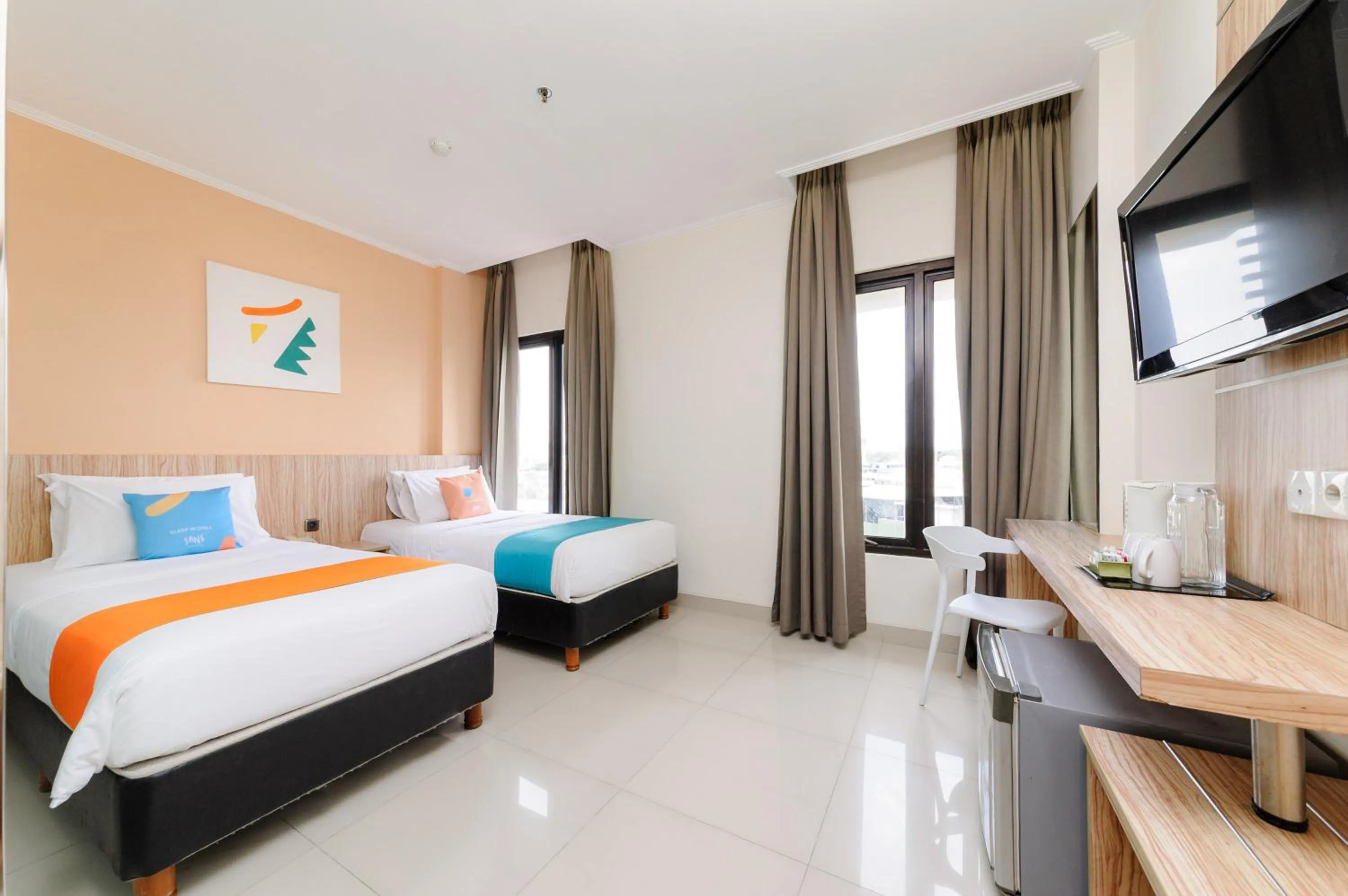 Bedroom, Bed in Sans Hotel The Green Bekasi by RedDoorz