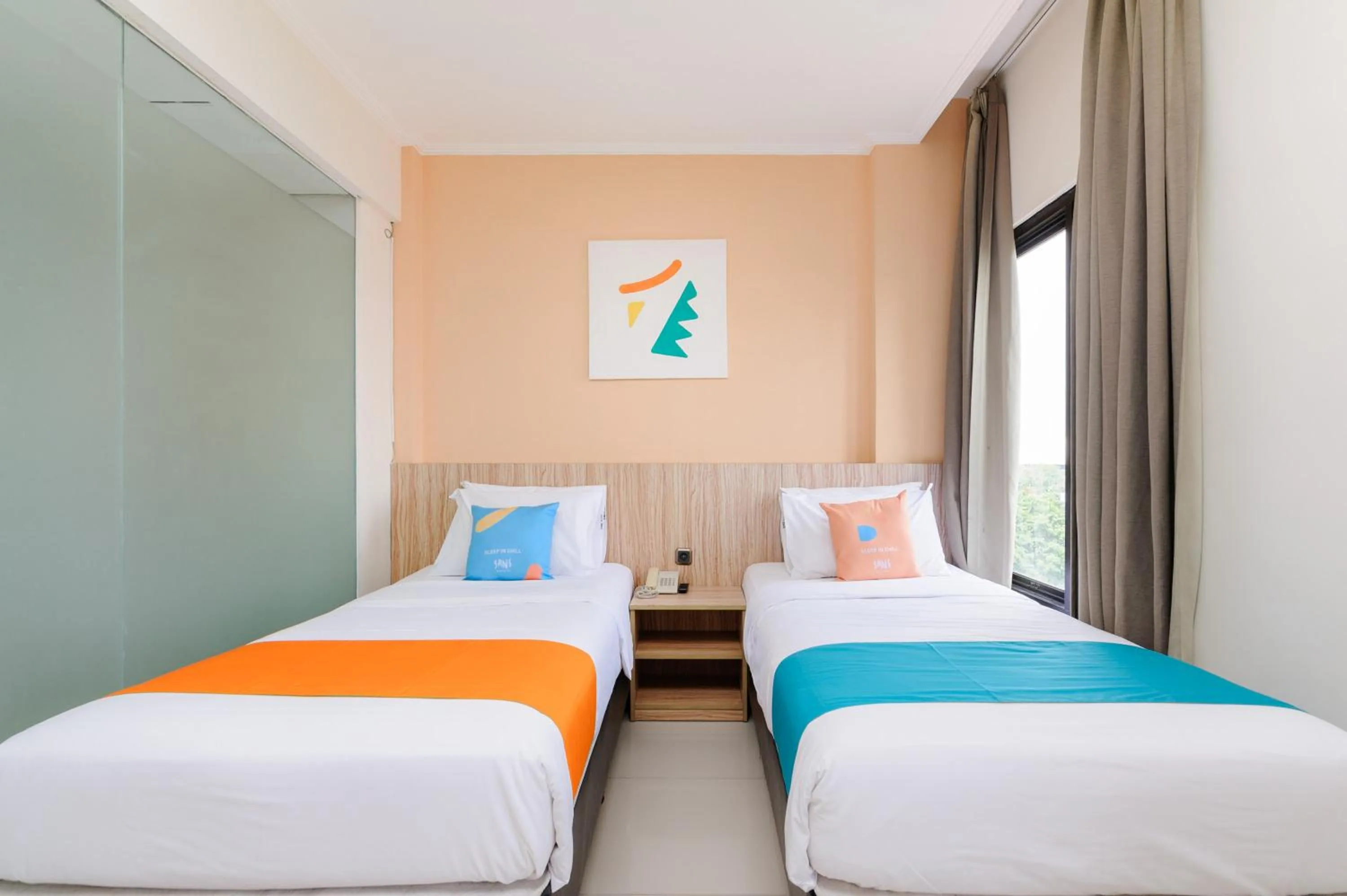 Bedroom, Bed in Sans Hotel The Green Bekasi by RedDoorz