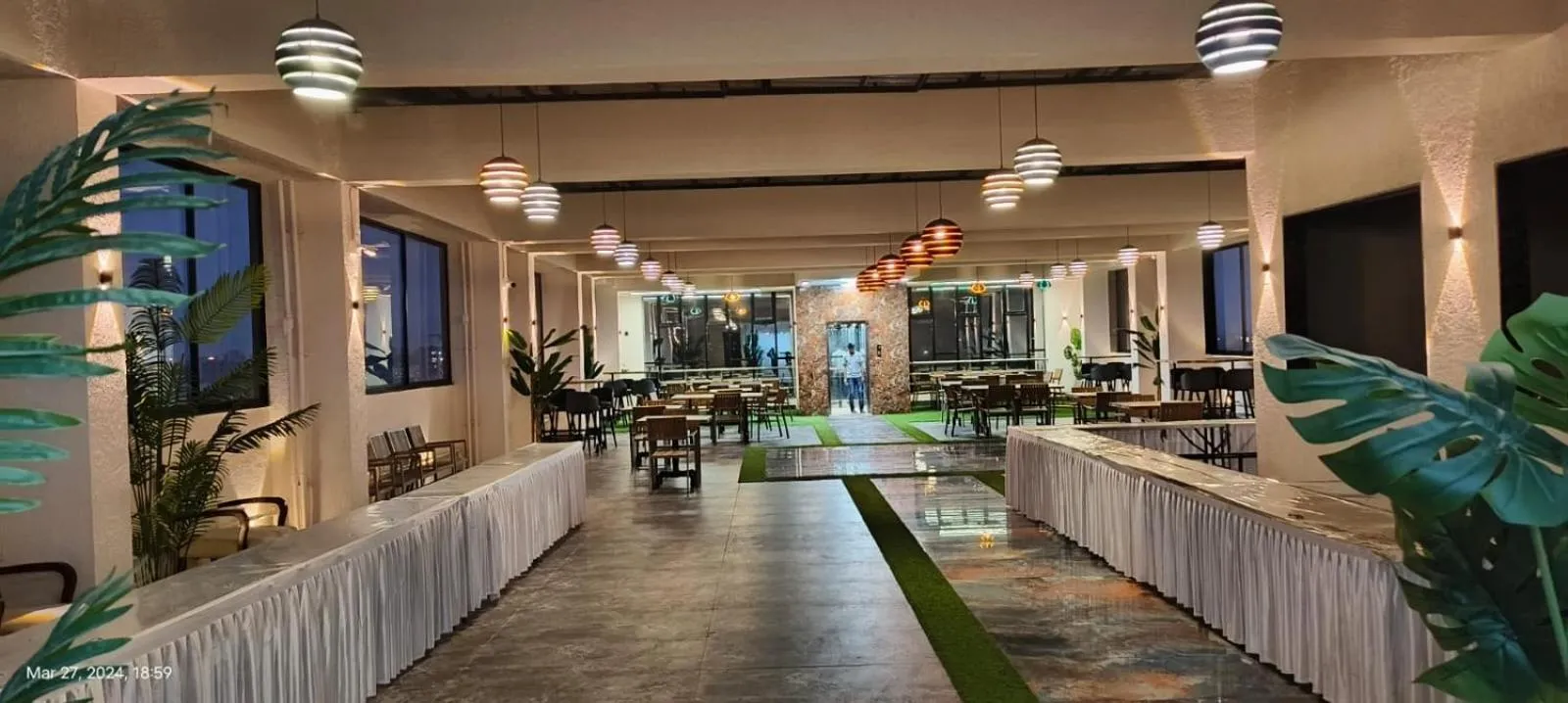 Restaurant/places to eat in Krishna Inn