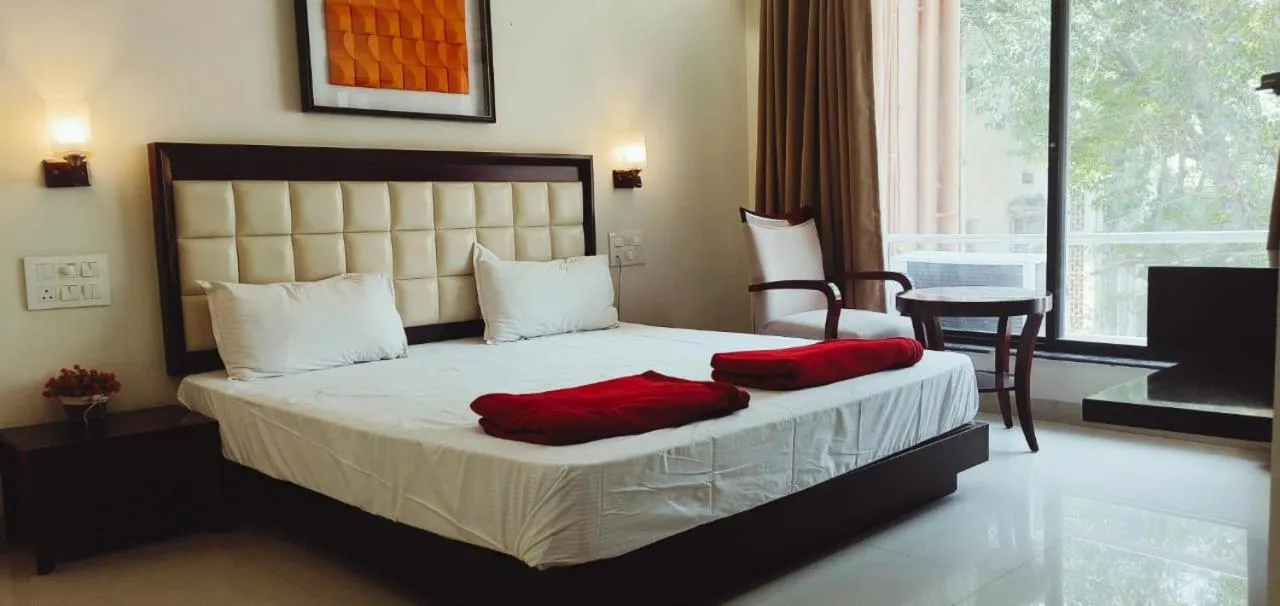 Bedroom, Bed in Krishna Inn