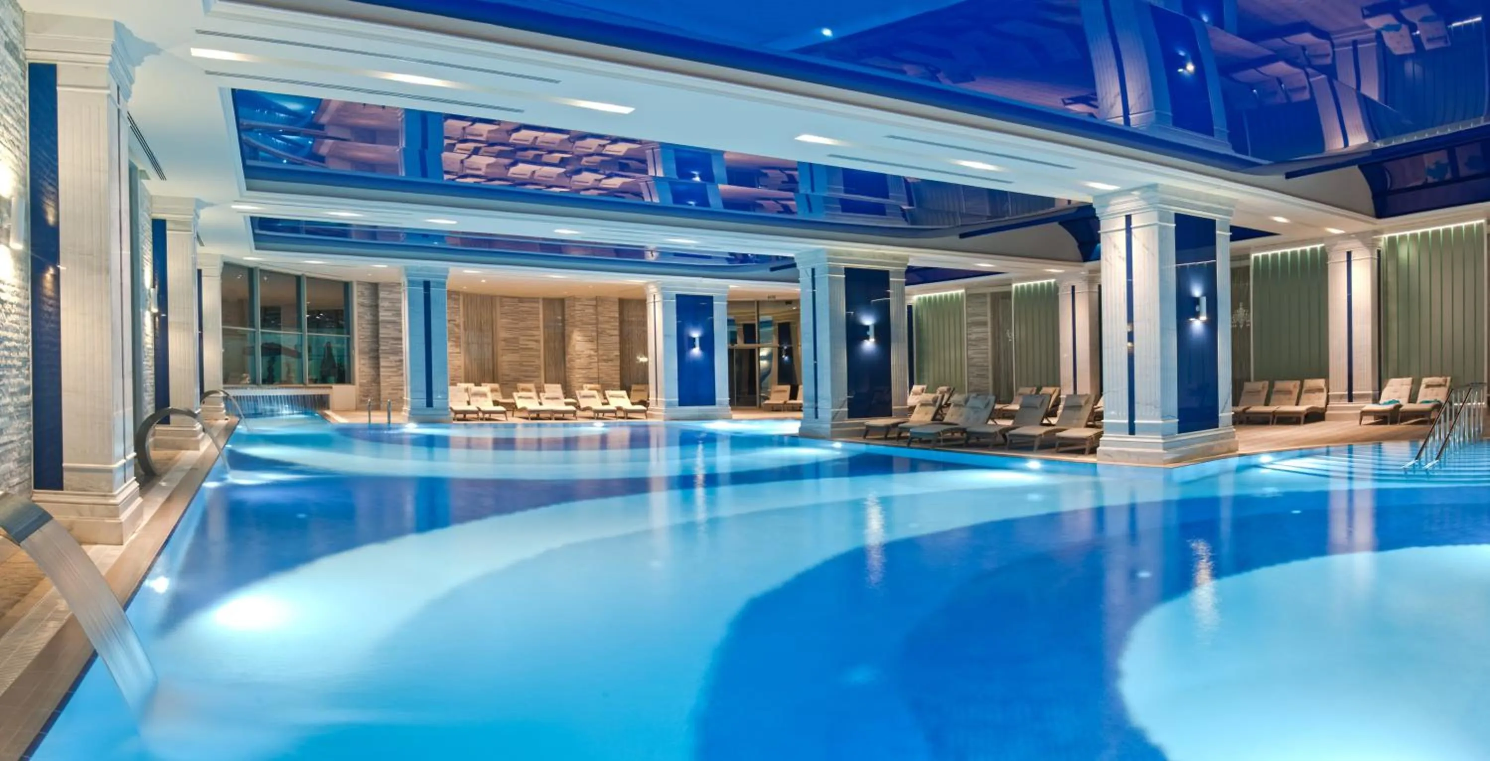 Swimming pool in Sueno Hotels Deluxe Belek