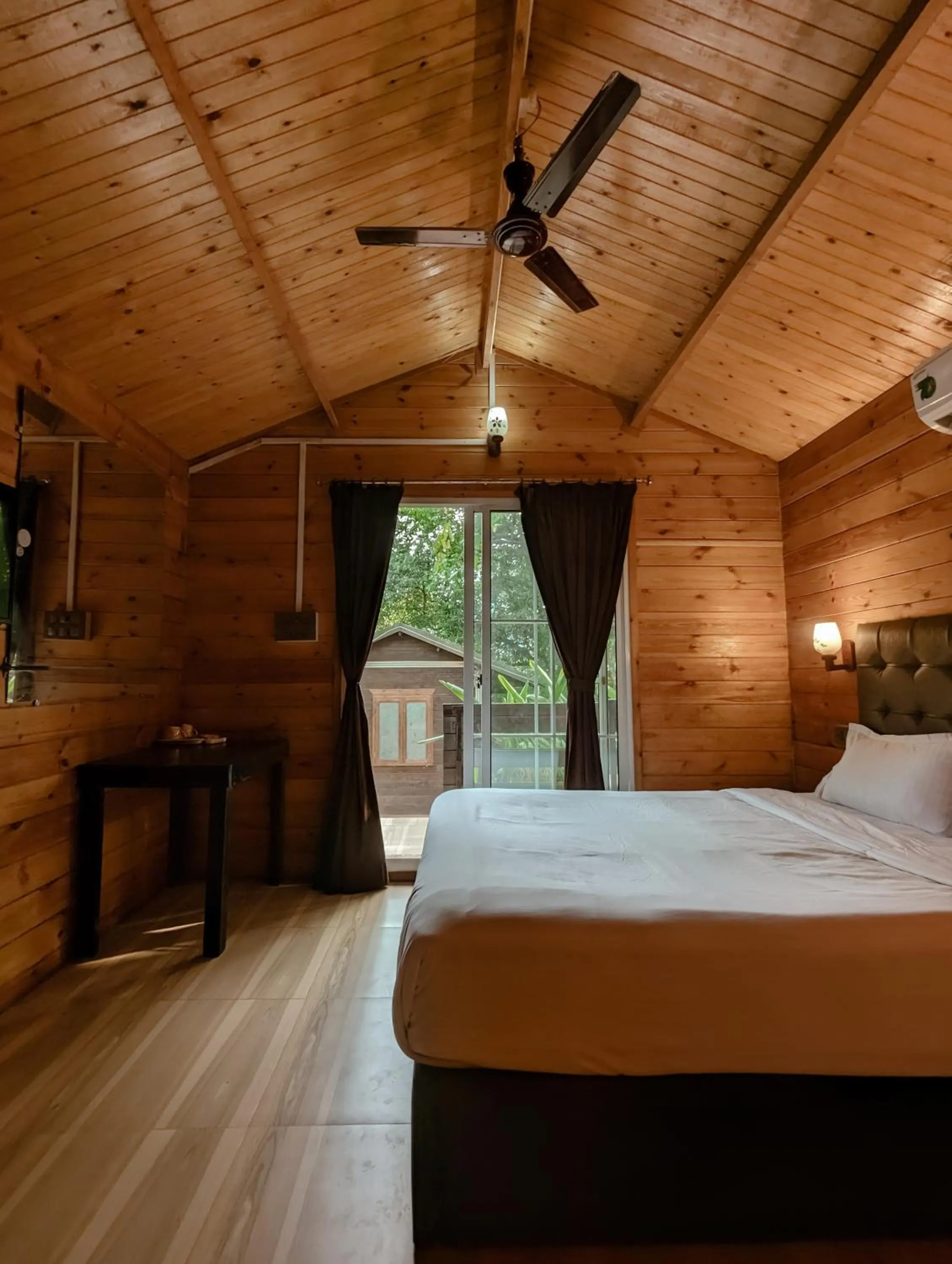 Bed in Greenland Cottage's Arambol