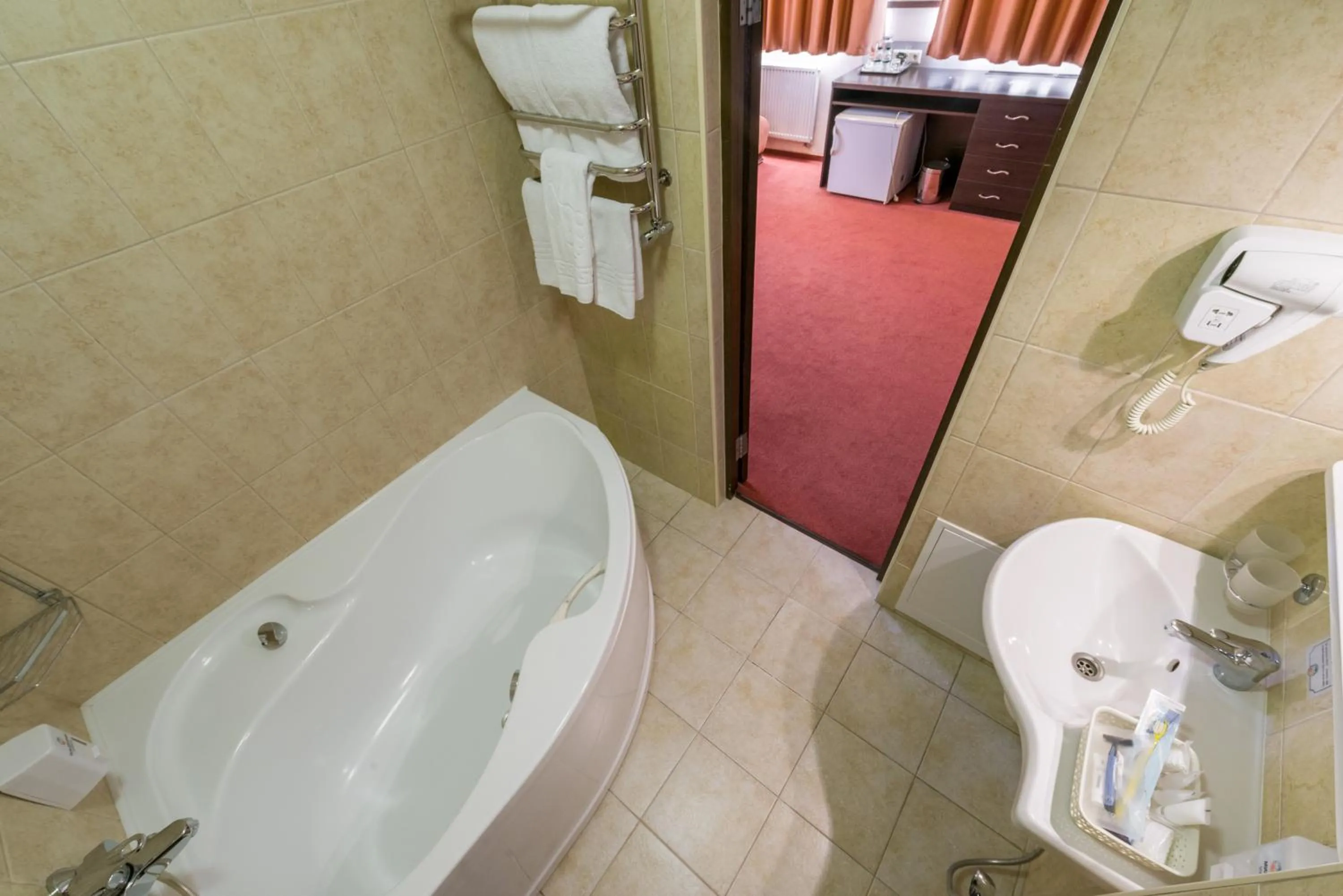 Toilet in Kiev 365 Park Hotel