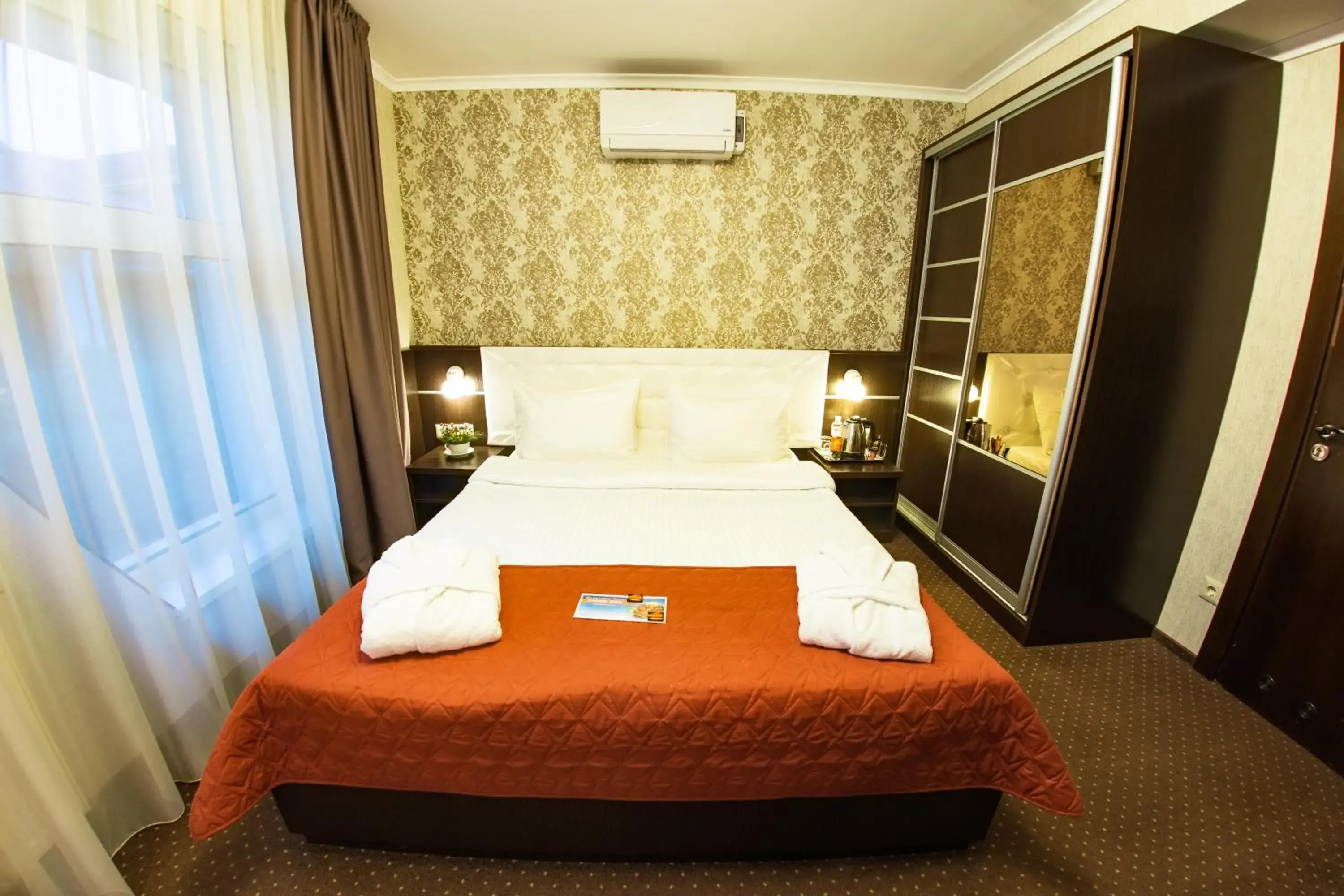 Luxury Single Room in Kiev 365 Park Hotel Luxury Single Room in Kiev 365 Park Hotel