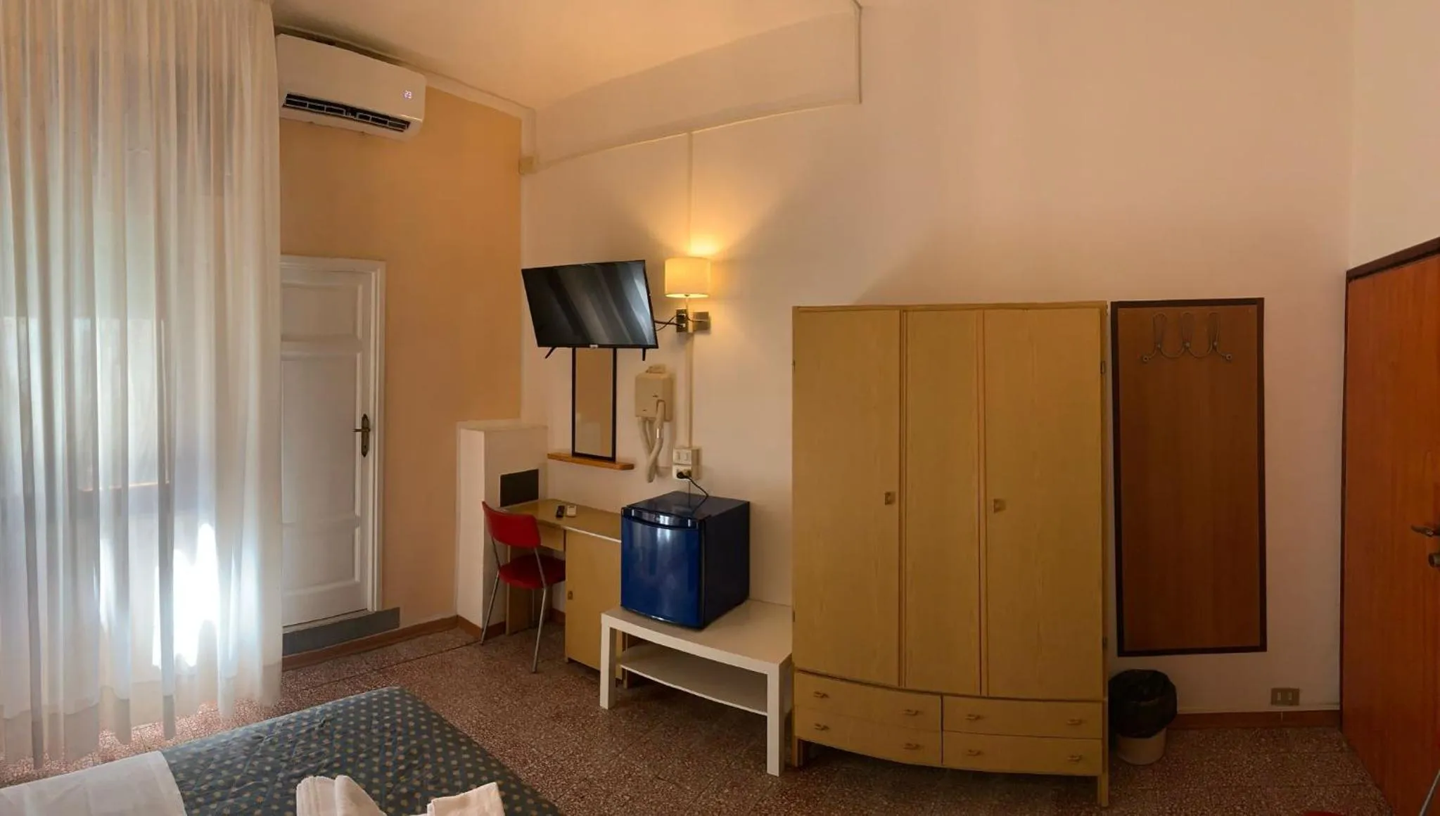 wardrobe in Hotel Aurora