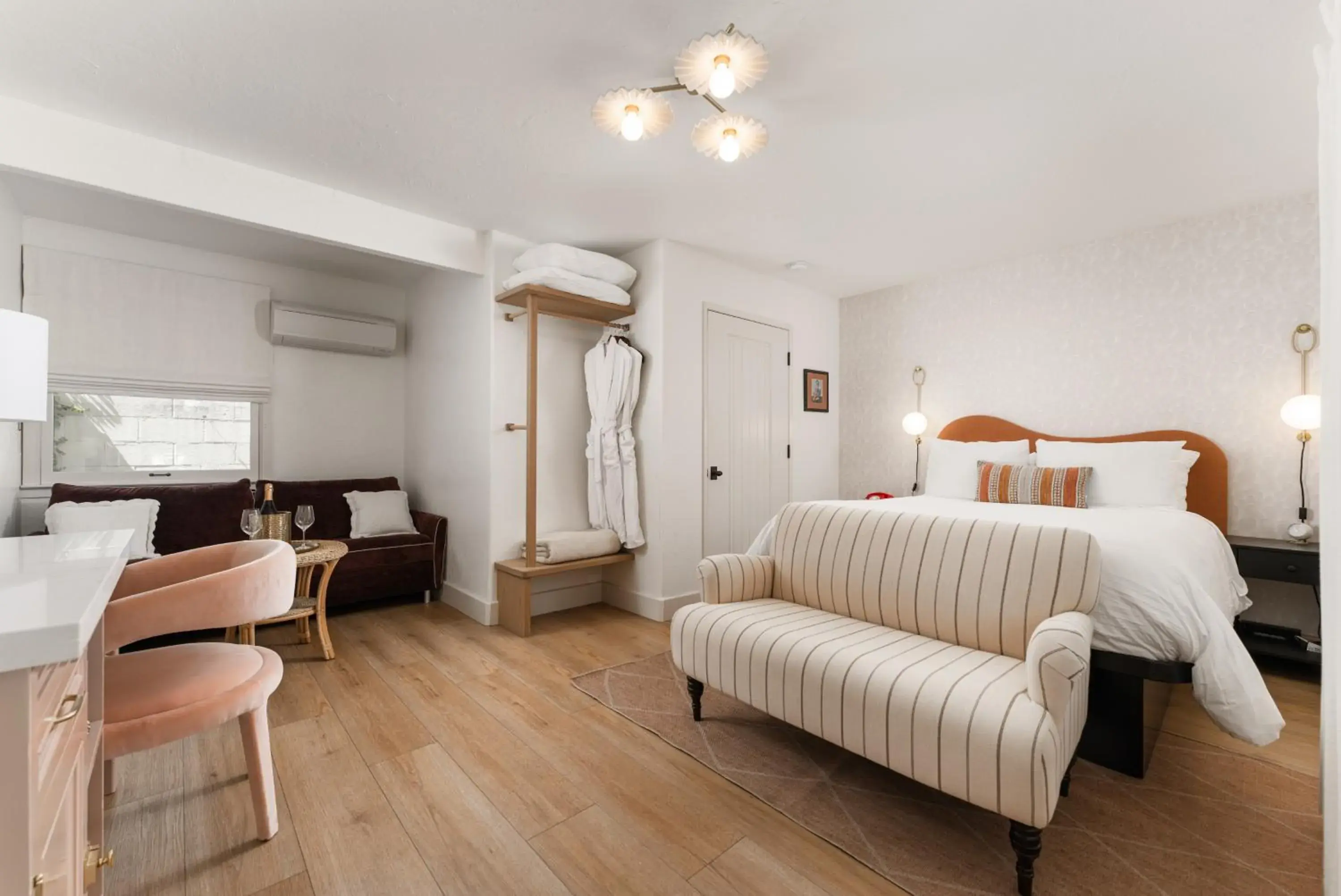 Quadruple Room in Petit Soleil - Bed, Breakfast and Bar Quadruple Room in Petit Soleil - Bed, Breakfast and Bar