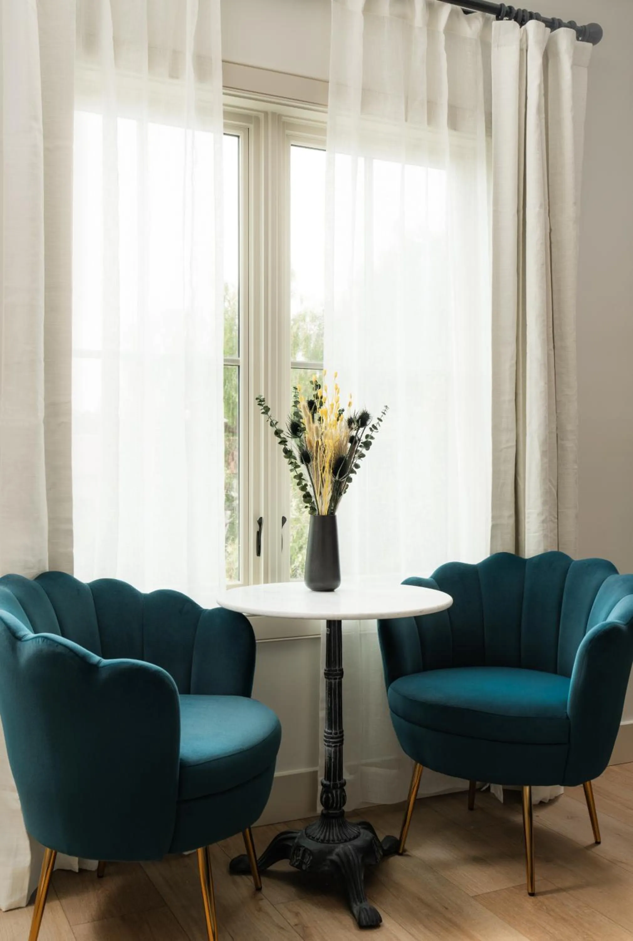 Seating area in Petit Soleil - Bed, Breakfast and Bar