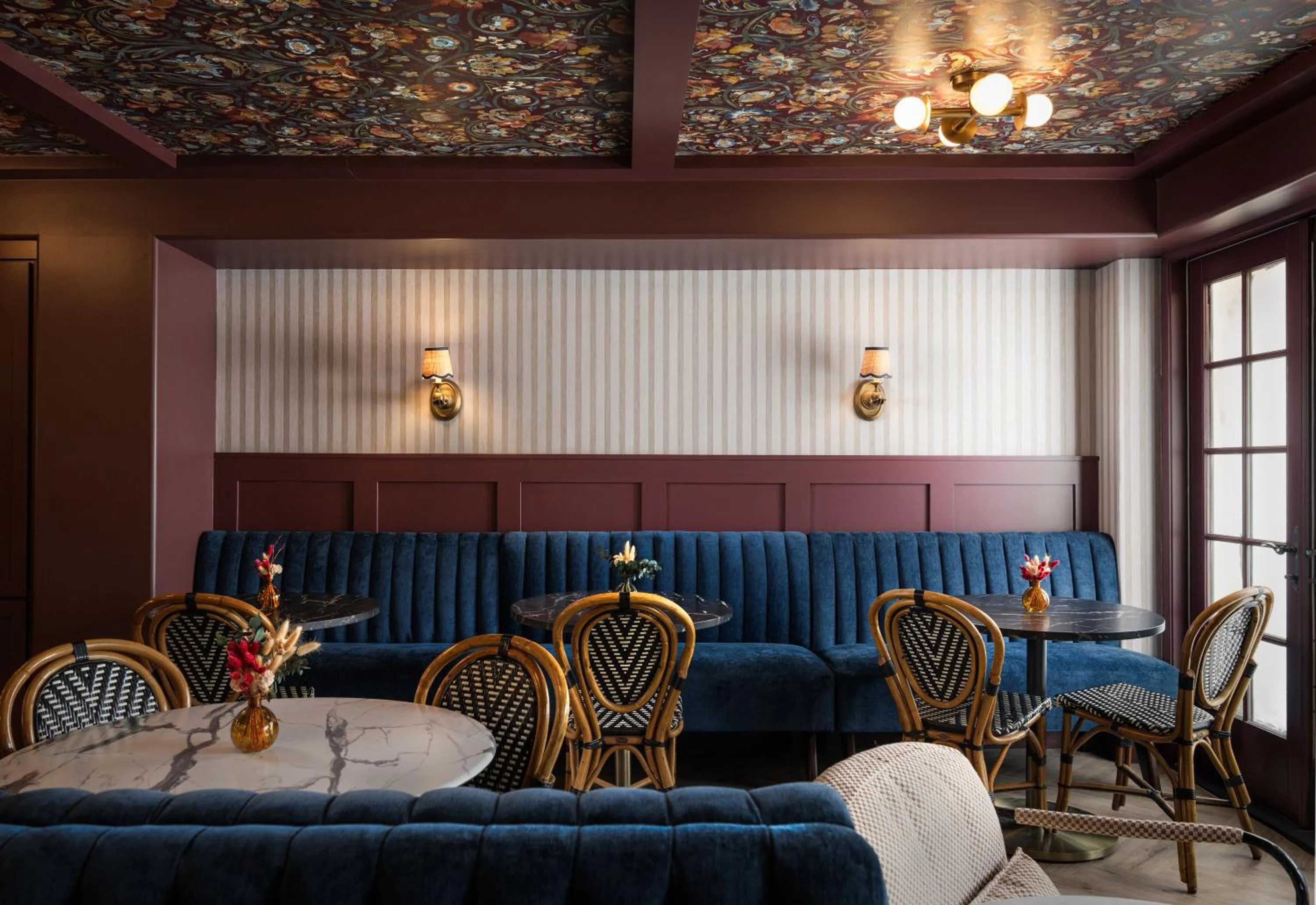 Dining area in Petit Soleil - Bed, Breakfast and Bar