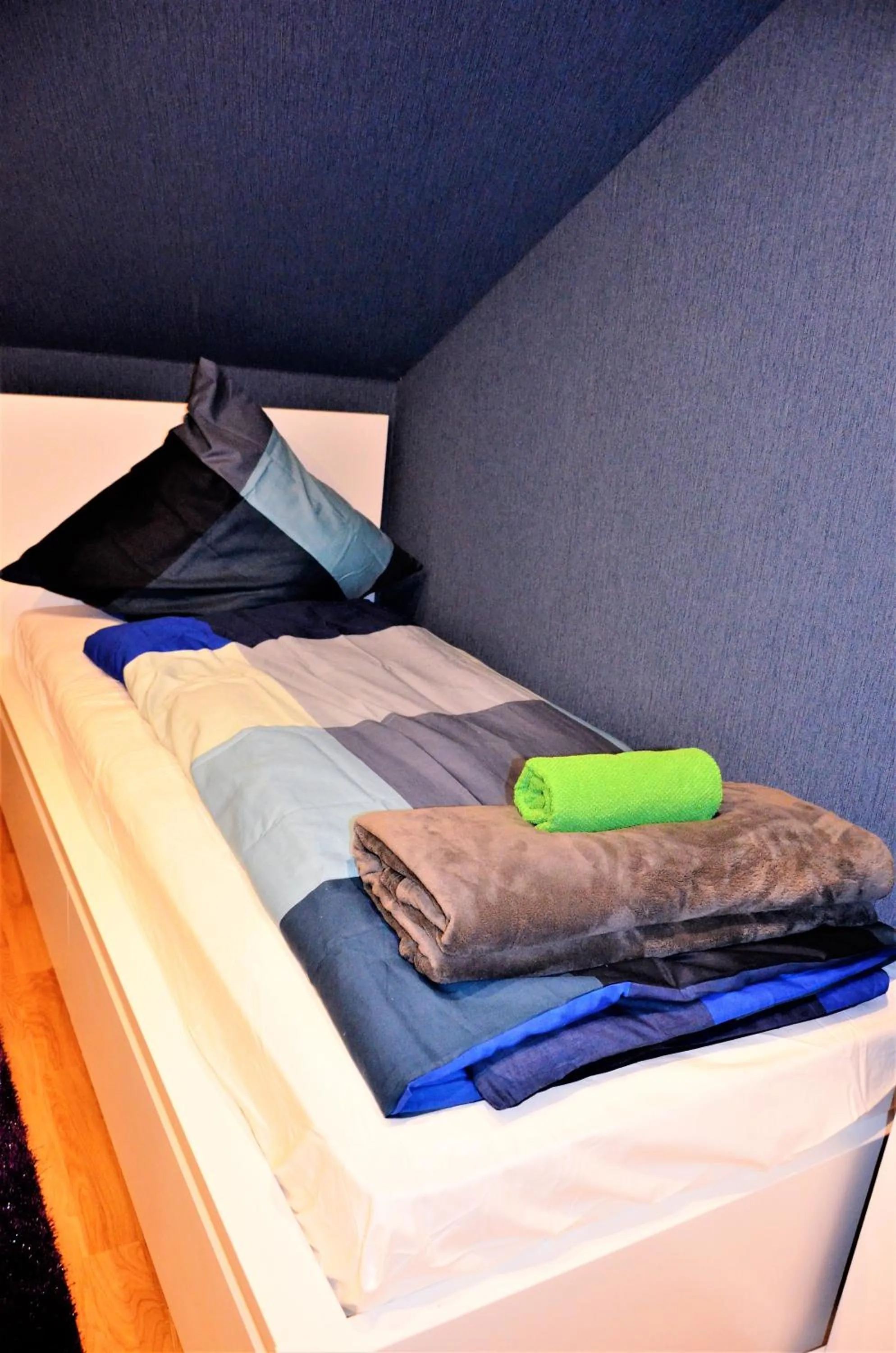 Decorative detail, Bed in Apartments Am Werdersee