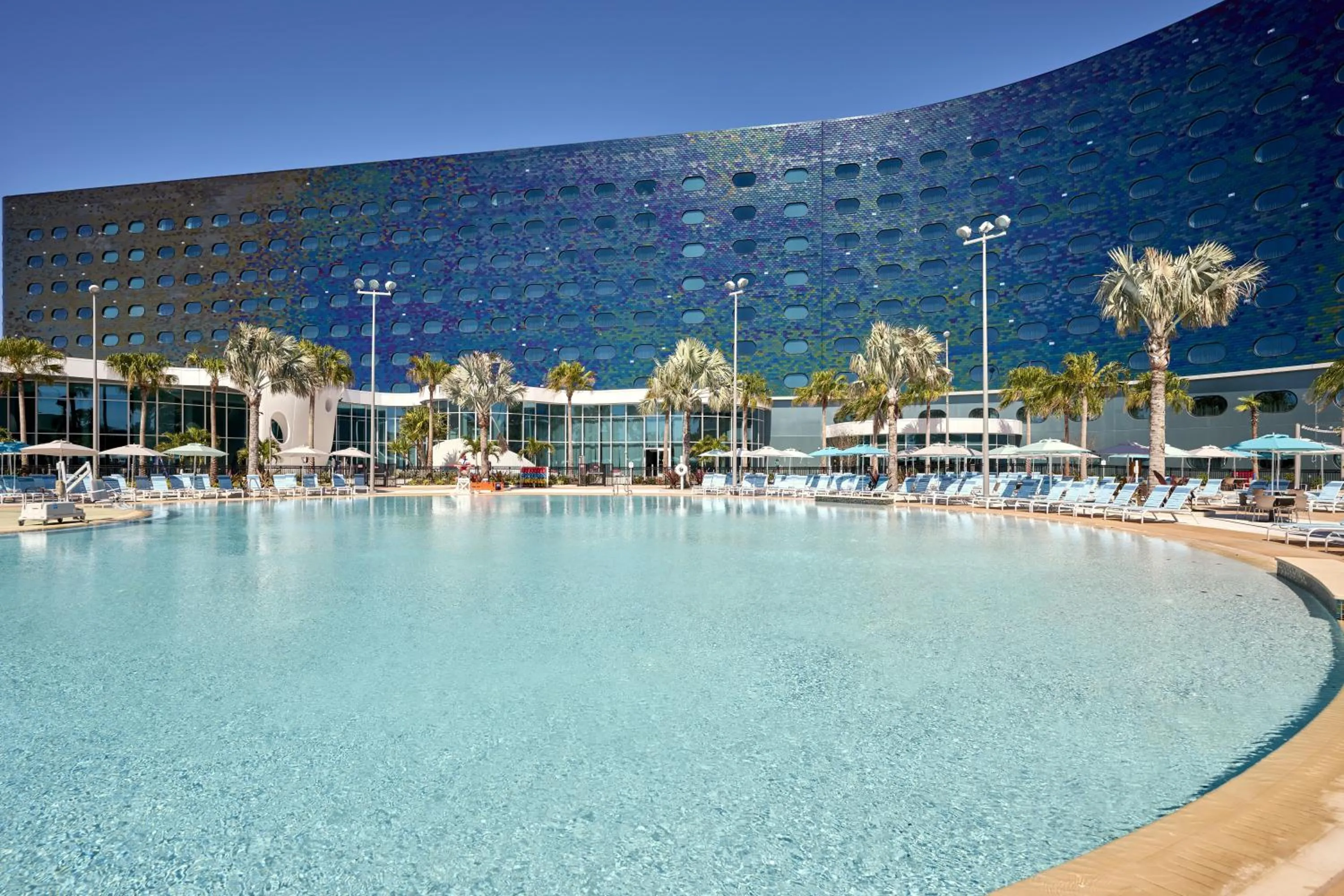 Swimming pool in Universal's Terra Luna Resort