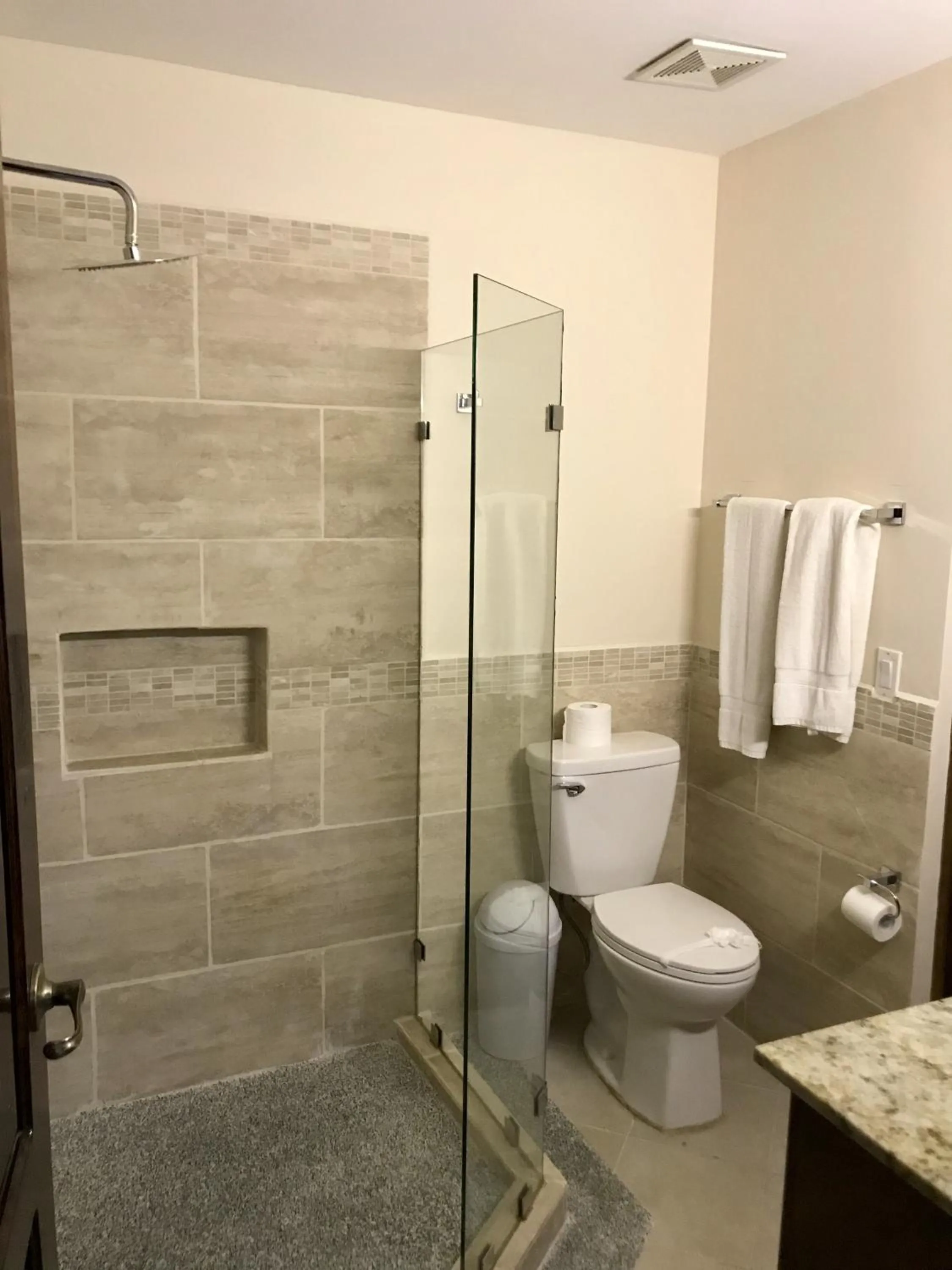 Bathroom in Casa Suenos- Iconic 4BR Home with Private Pool