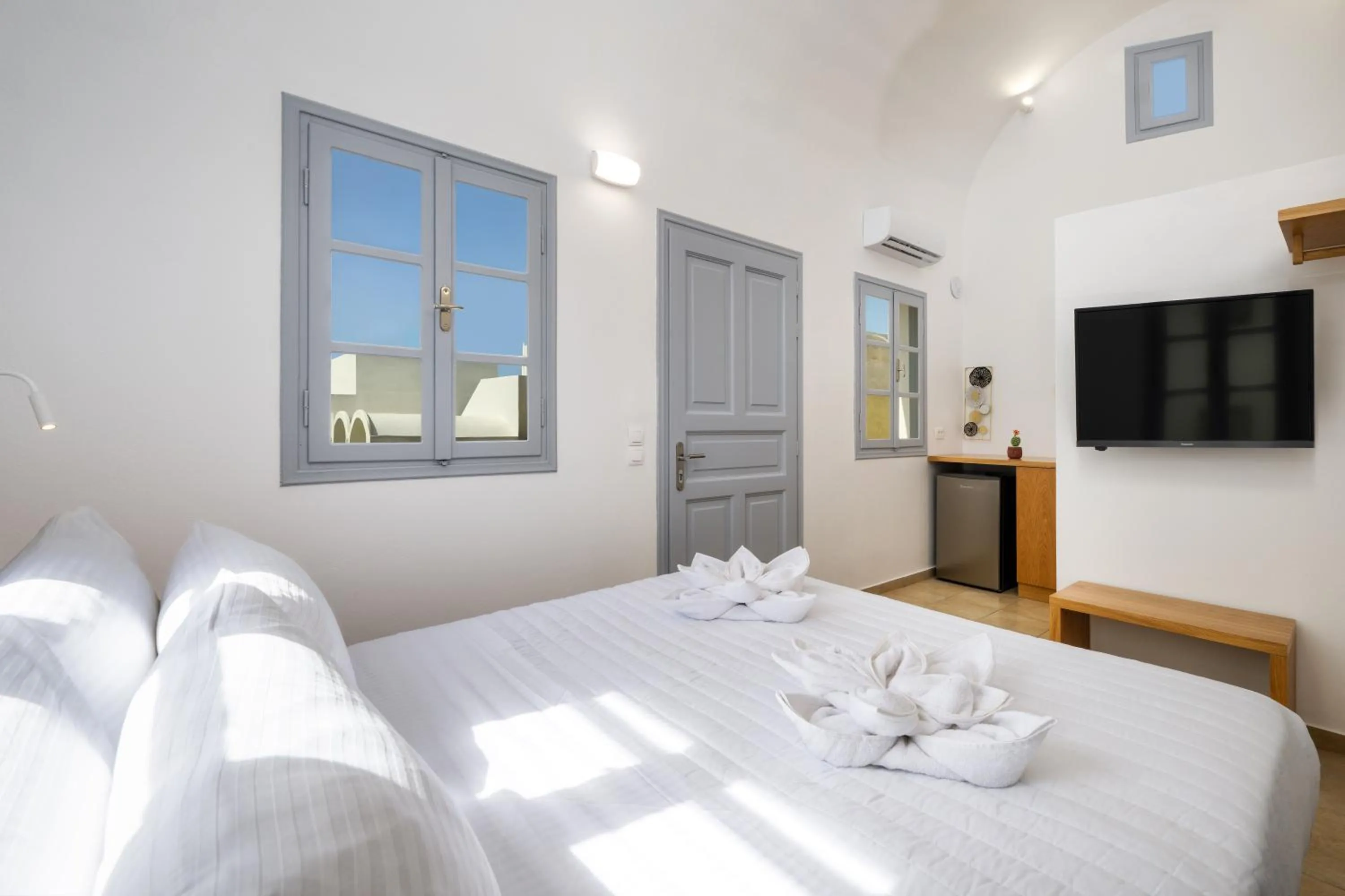Double Room with Balcony in Hillside Elegance