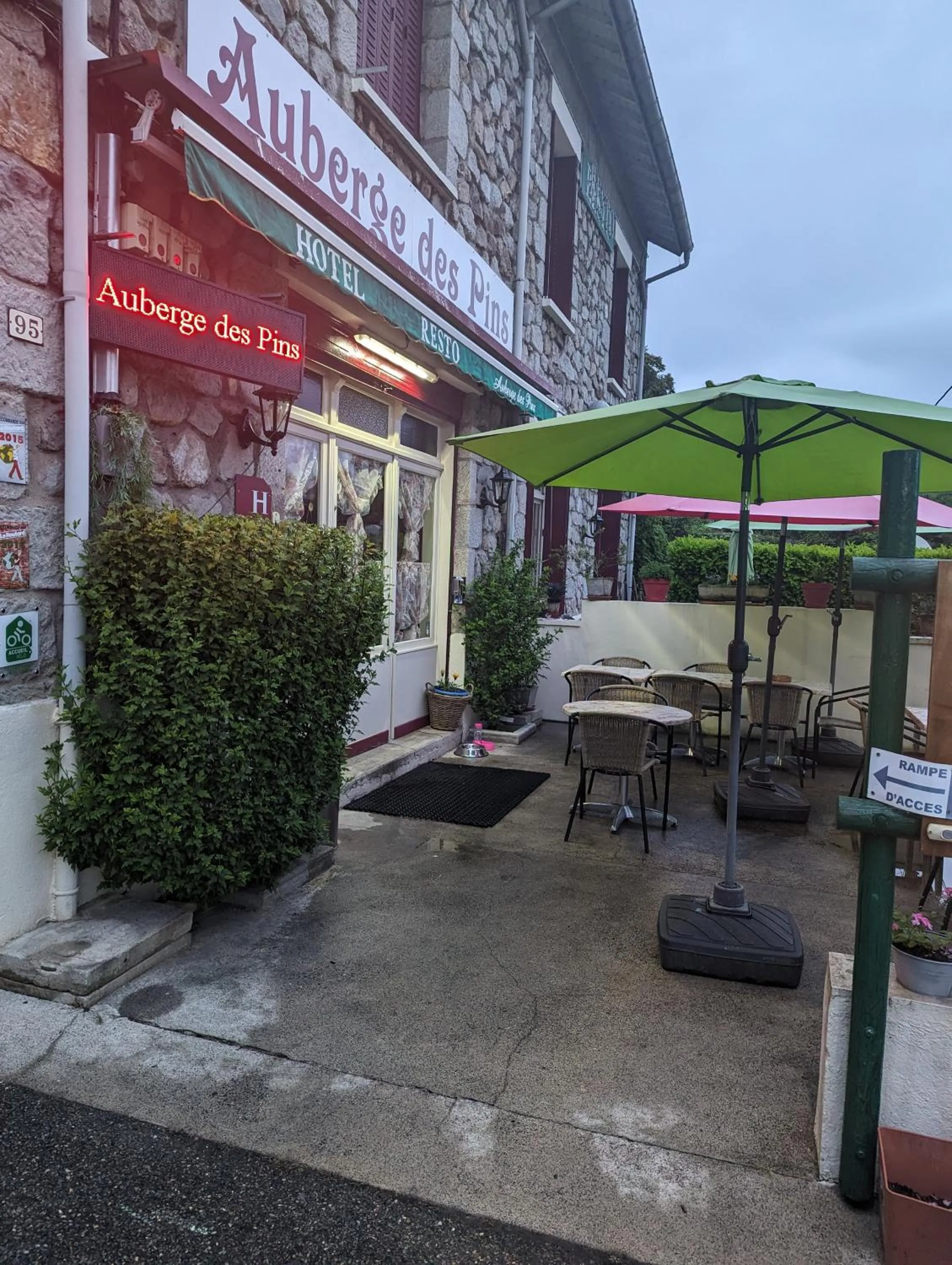 Auberge Des Pins
